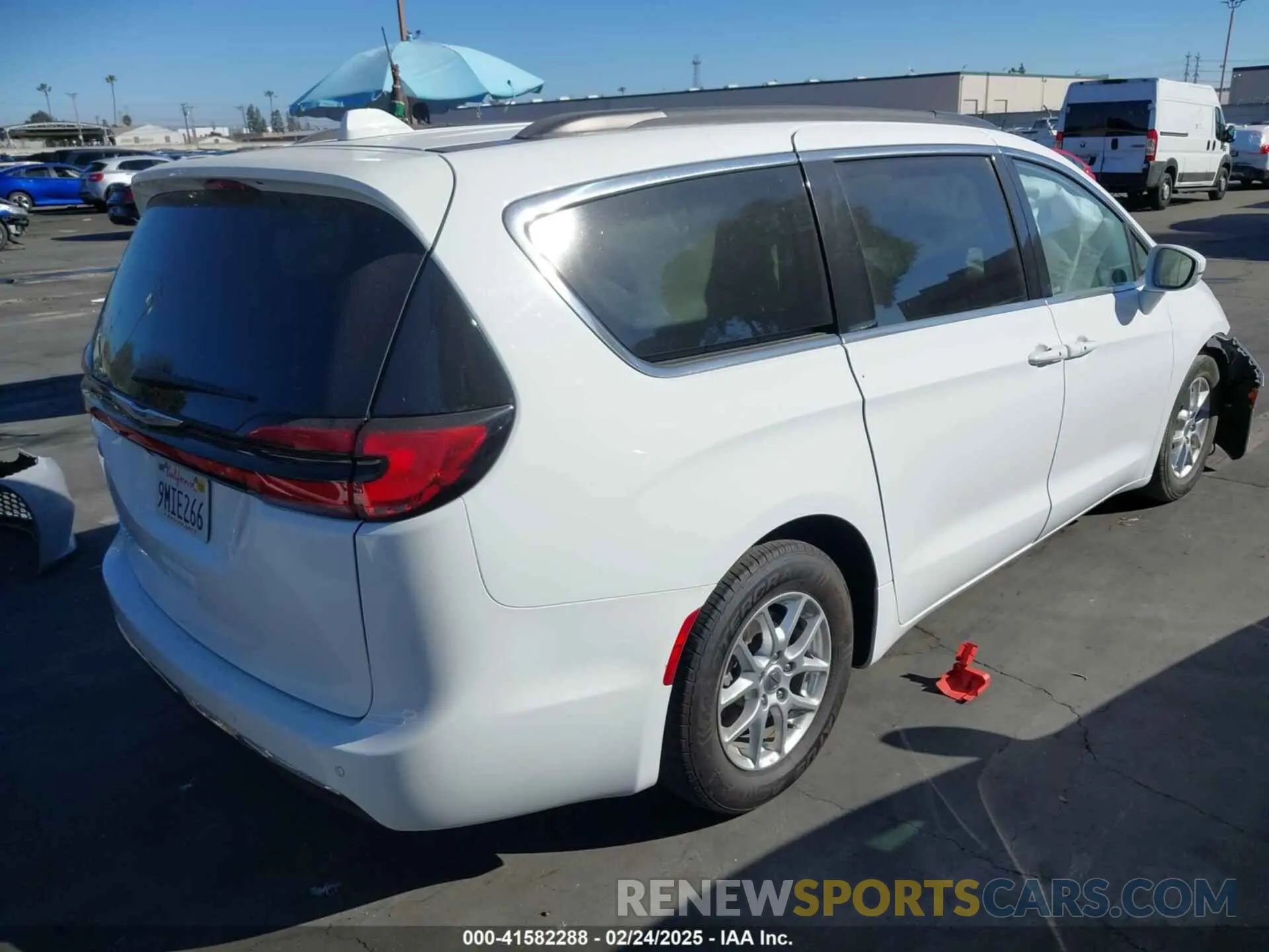 4 fotografías del automóvil dañado 2C4RC1BG6NR162744 CHRYSLER PACIFICA 2022