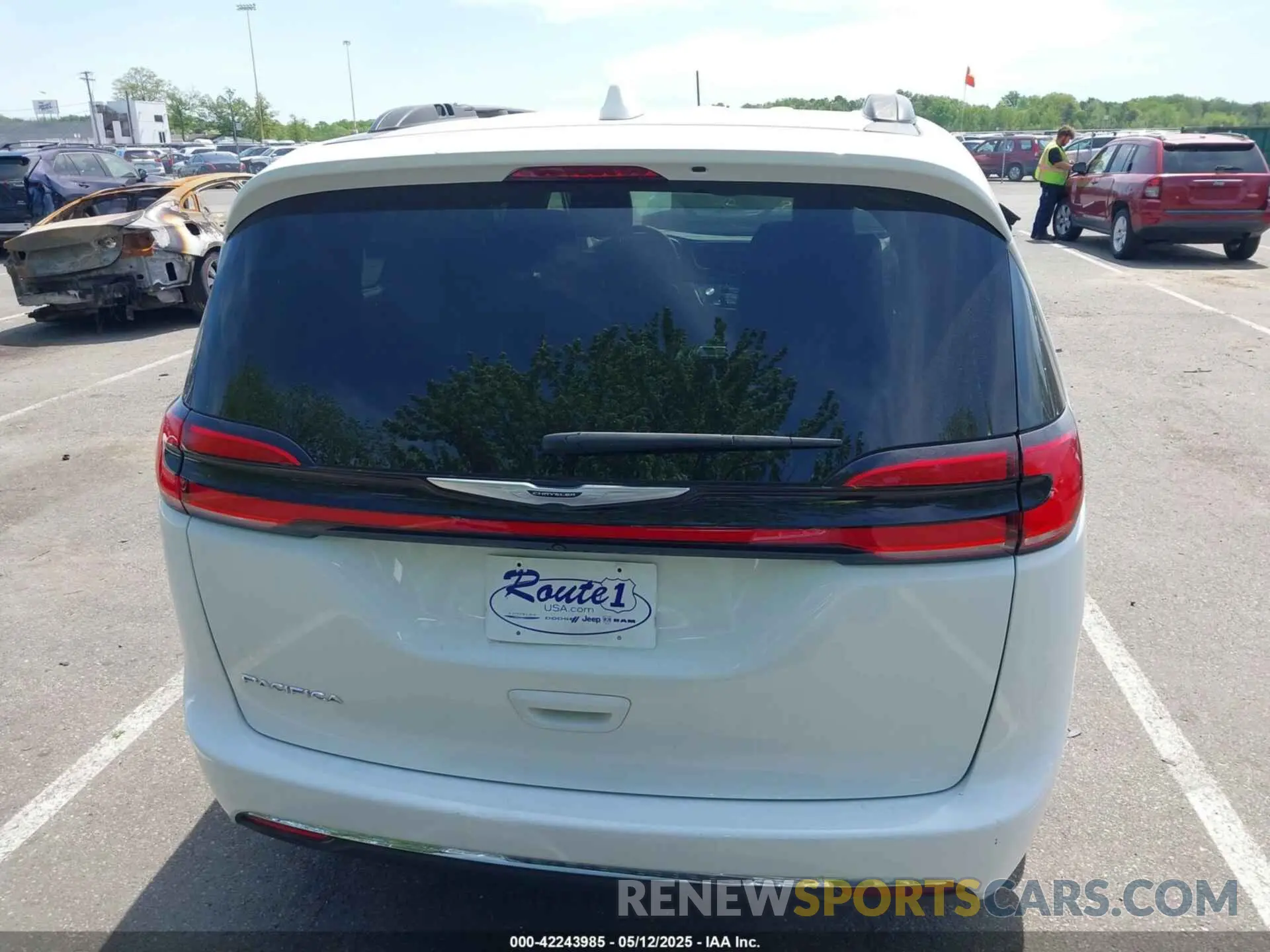 16 fotografías del automóvil dañado 2C4RC1BG6NR220366 CHRYSLER PACIFICA 2022