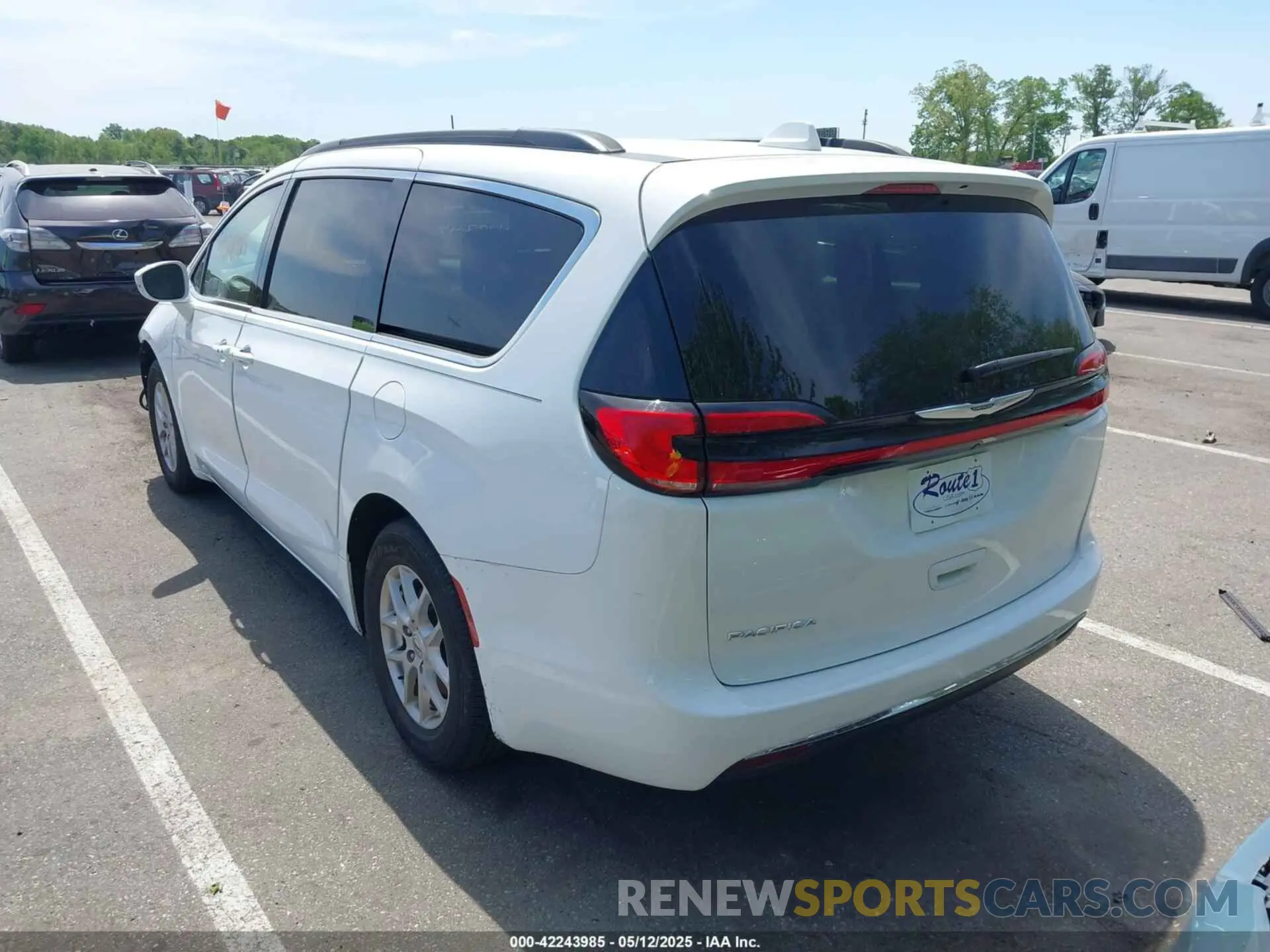 3 fotografías del automóvil dañado 2C4RC1BG6NR220366 CHRYSLER PACIFICA 2022