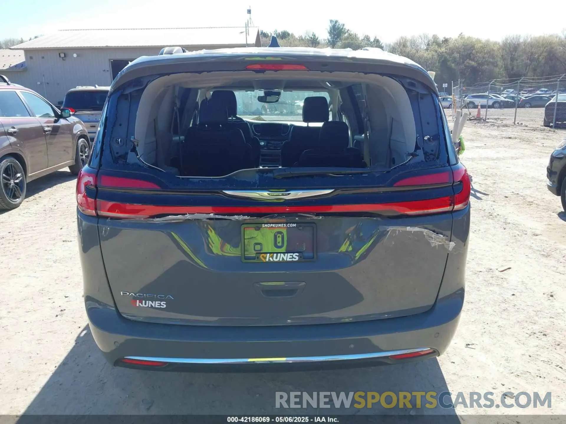 16 fotografías del automóvil dañado 2C4RC1BG7NR152112 CHRYSLER PACIFICA 2022
