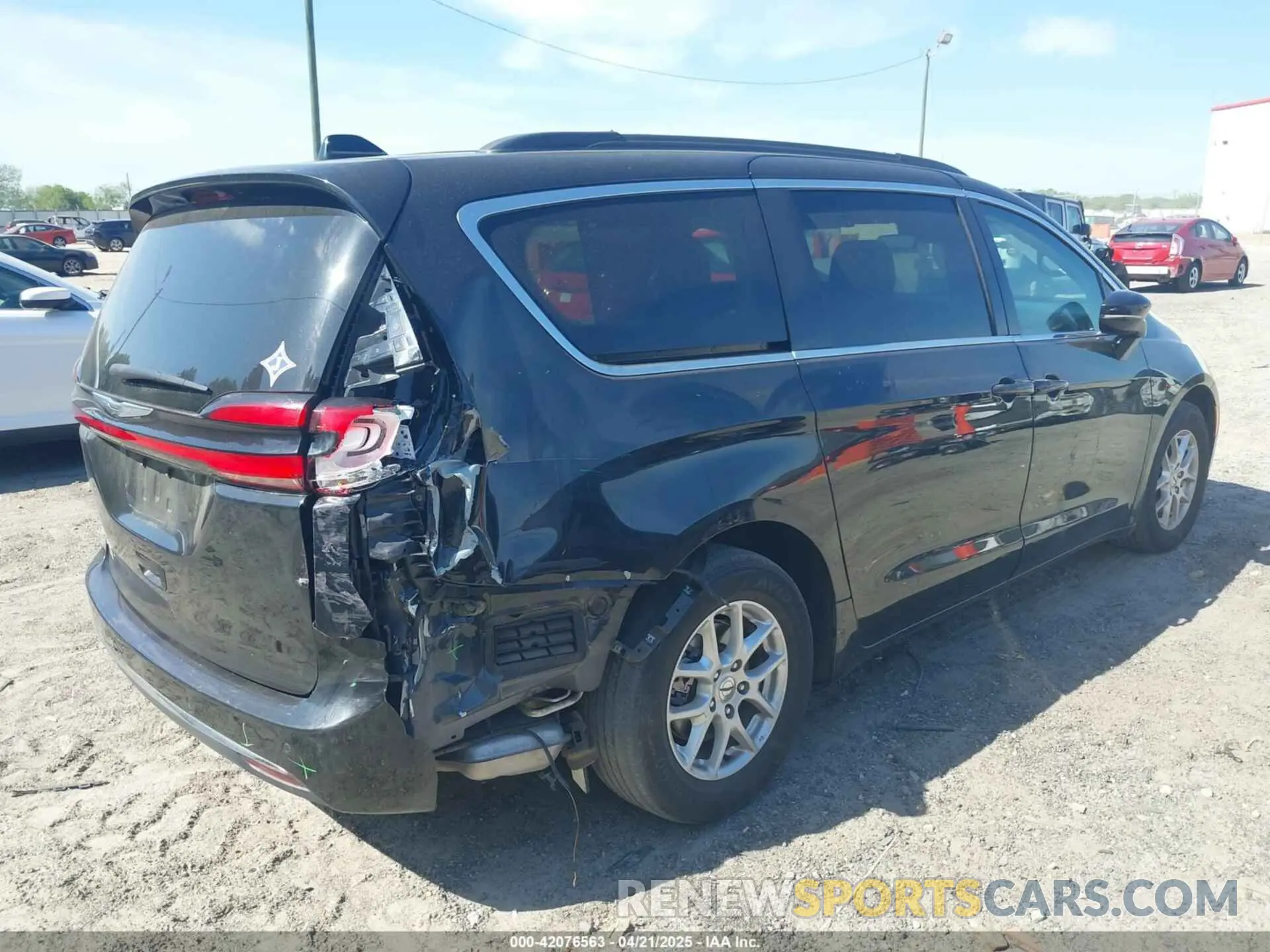 4 fotografías del automóvil dañado 2C4RC1BG8NR114016 CHRYSLER PACIFICA 2022