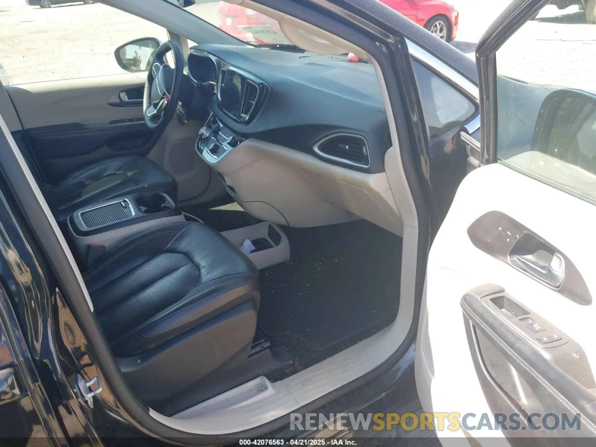 5 fotografías del automóvil dañado 2C4RC1BG8NR114016 CHRYSLER PACIFICA 2022