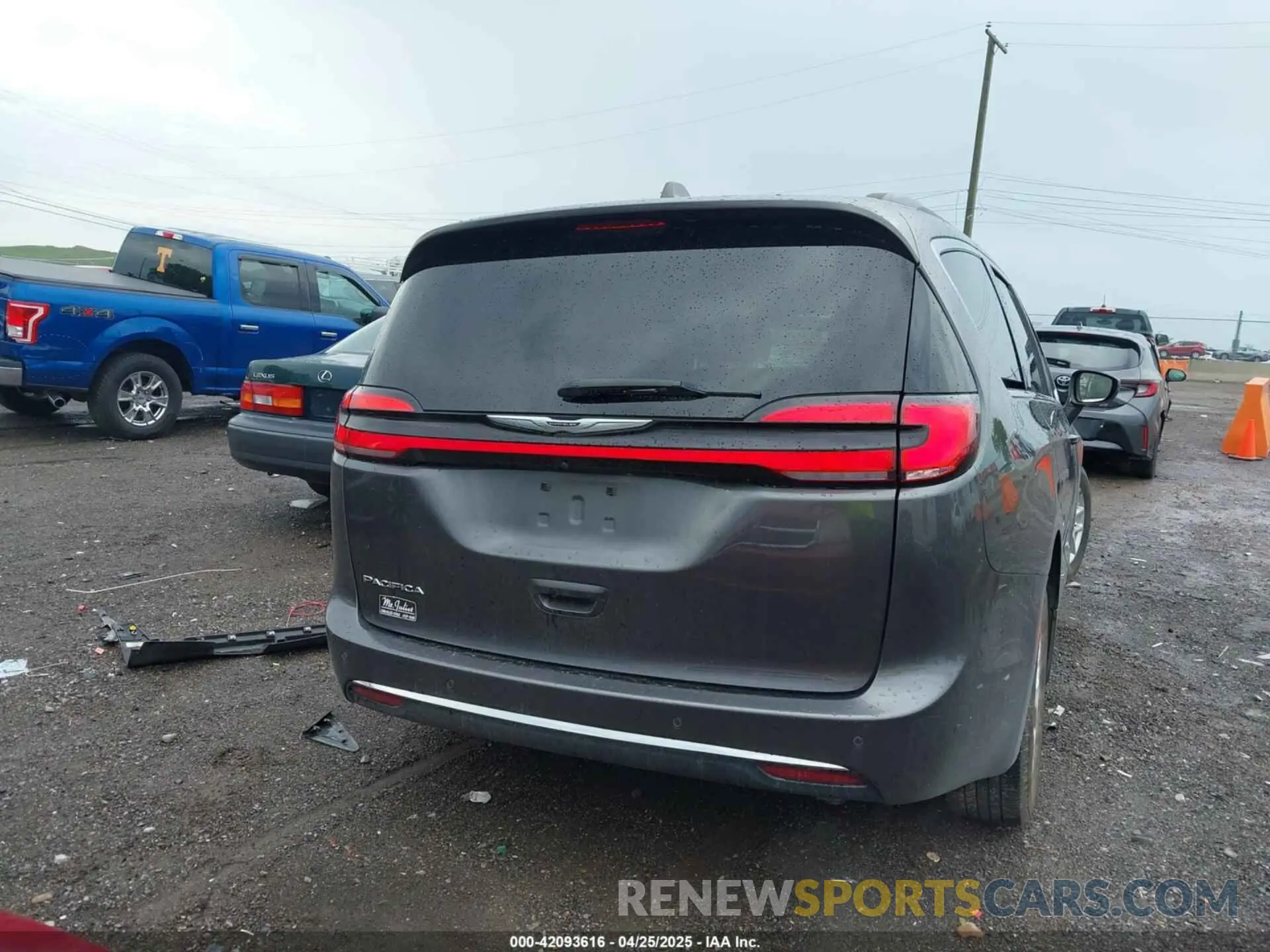 16 fotografías del automóvil dañado 2C4RC1BG8NR116770 CHRYSLER PACIFICA 2022