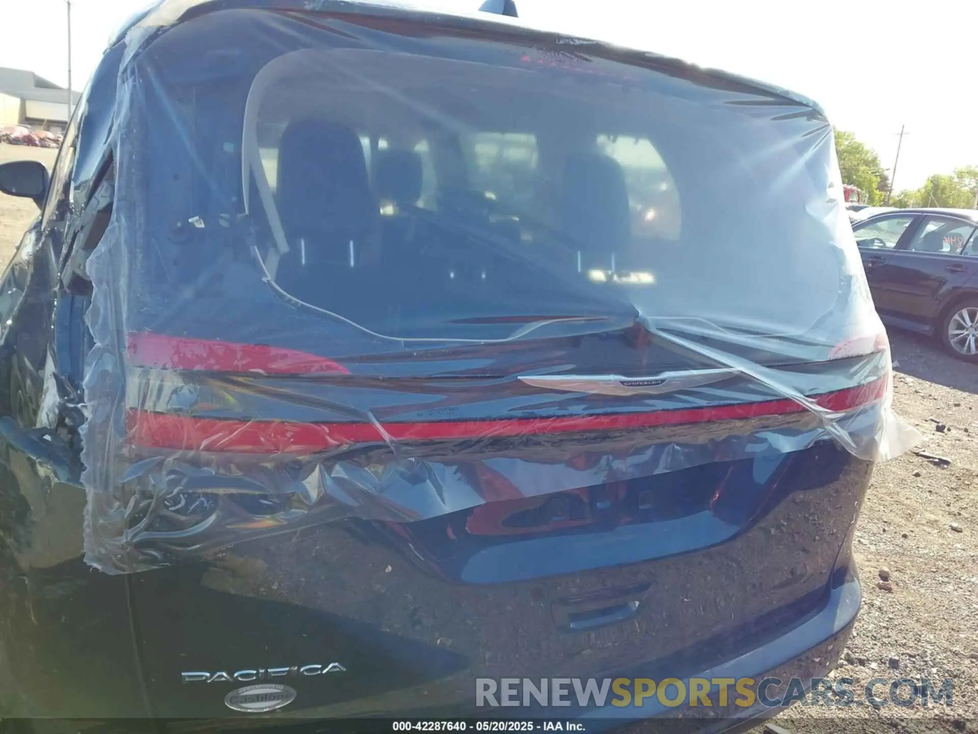 17 fotografías del automóvil dañado 2C4RC1BG8NR186558 CHRYSLER PACIFICA 2022