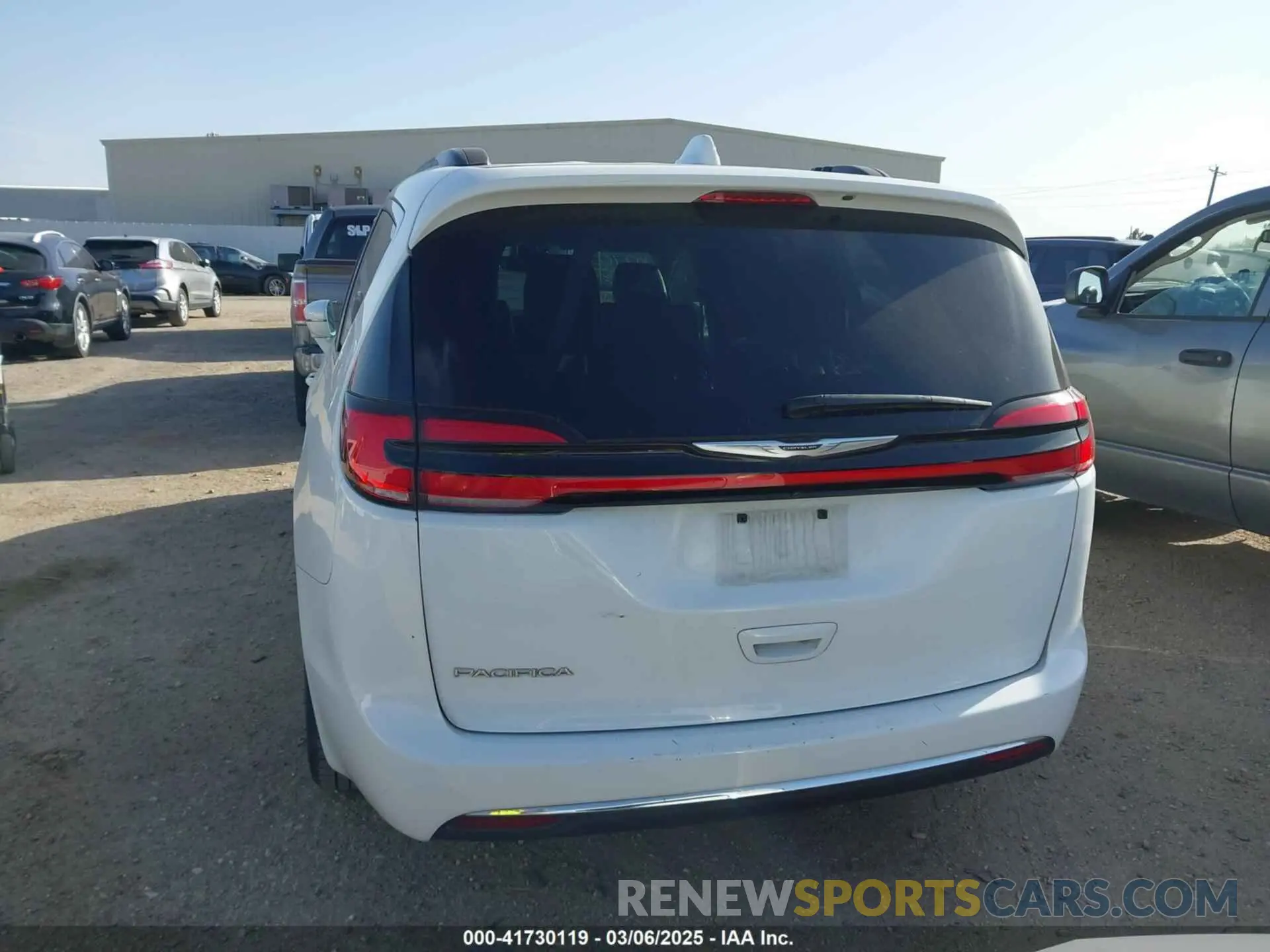 16 fotografías del automóvil dañado 2C4RC1BG8NR191131 CHRYSLER PACIFICA 2022
