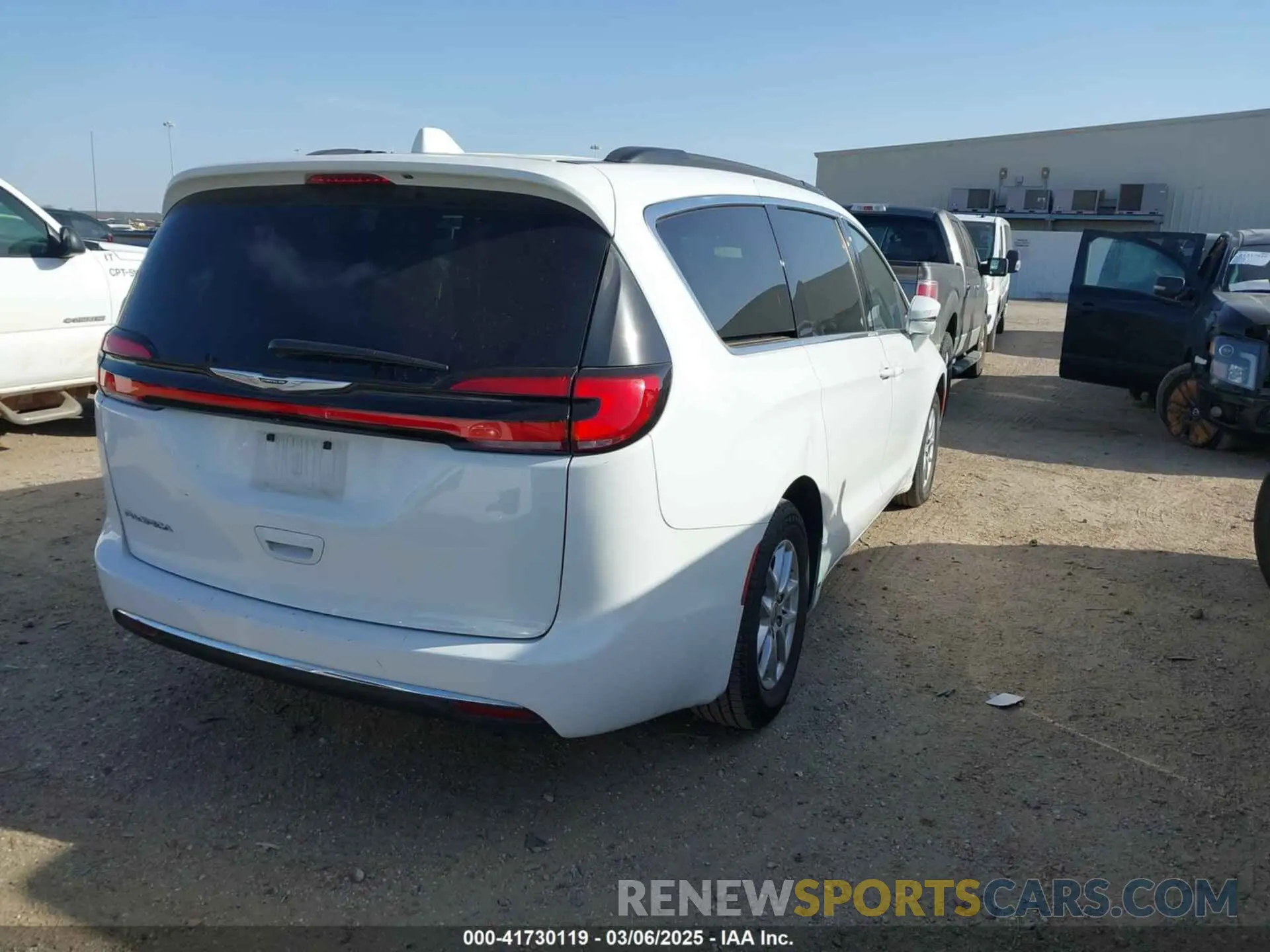 4 fotografías del automóvil dañado 2C4RC1BG8NR191131 CHRYSLER PACIFICA 2022
