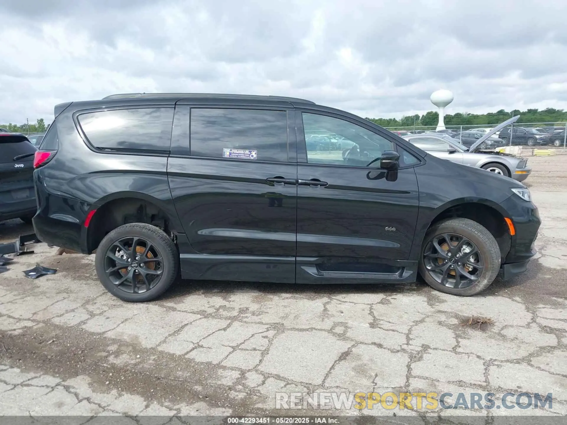 14 fotografías del automóvil dañado 2C4RC1BG8NR195566 CHRYSLER PACIFICA 2022