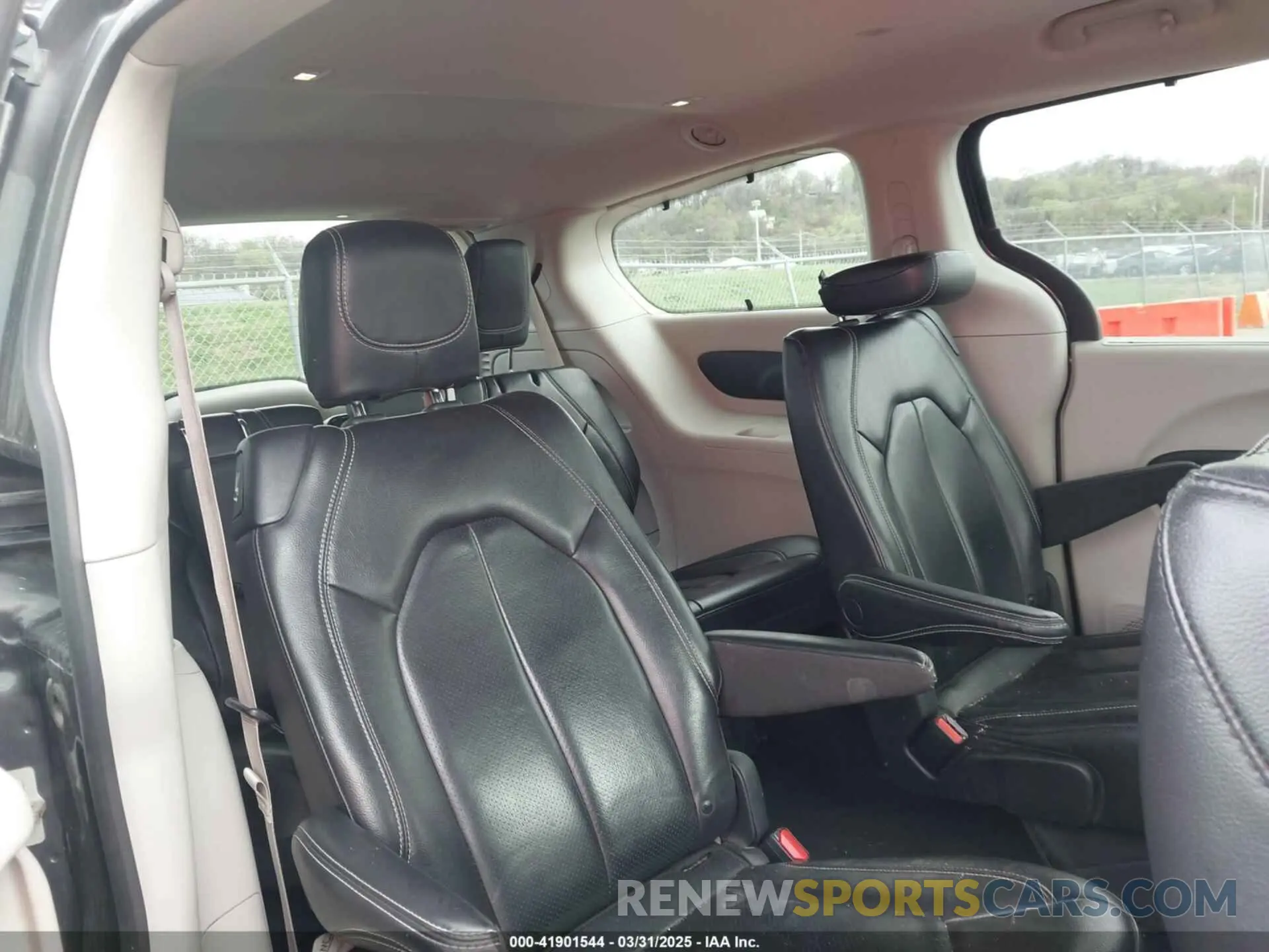 8 fotografías del automóvil dañado 2C4RC1BG9NR118107 CHRYSLER PACIFICA 2022