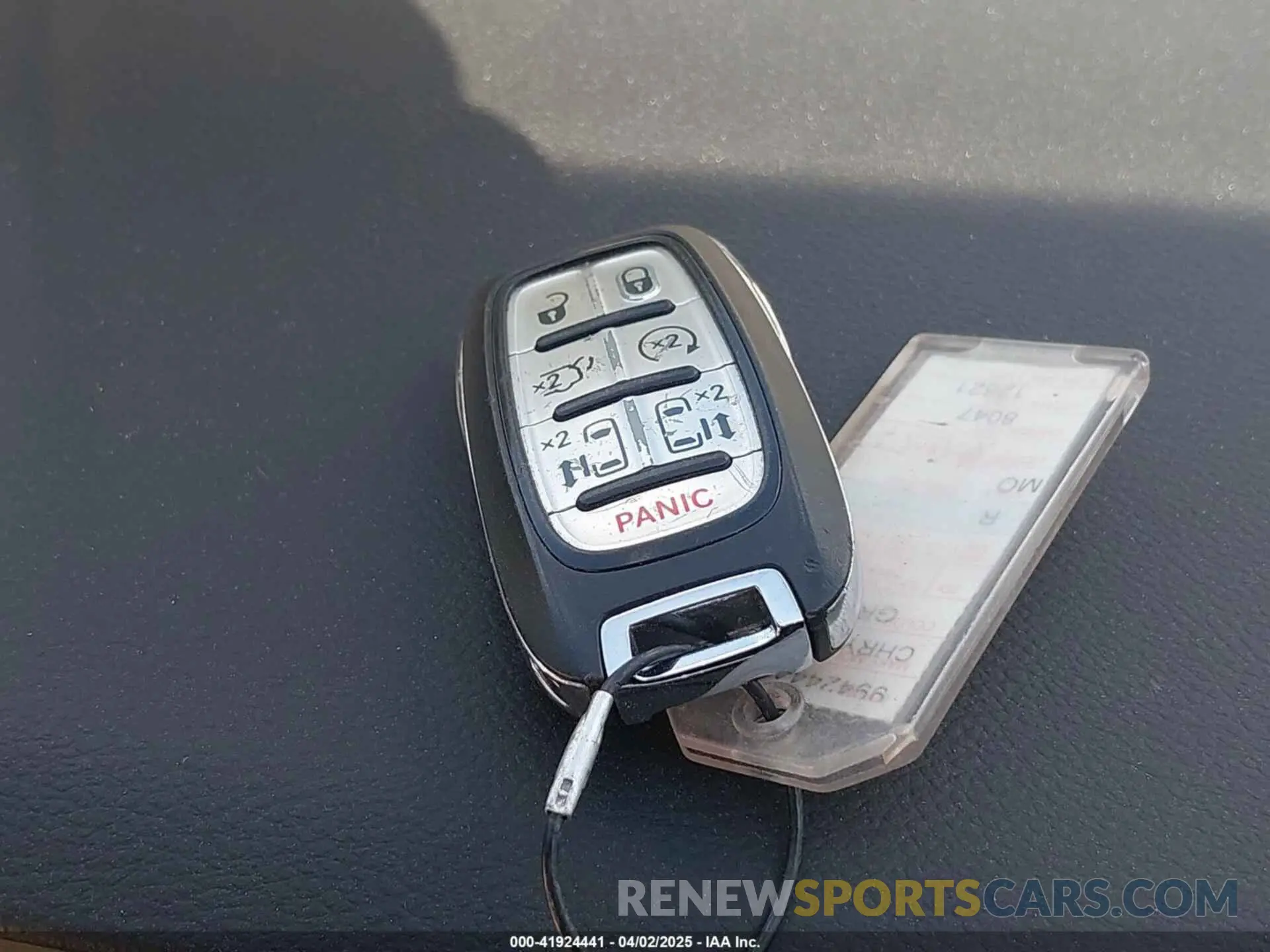 11 fotografías del automóvil dañado 2C4RC1BG9NR157831 CHRYSLER PACIFICA 2022
