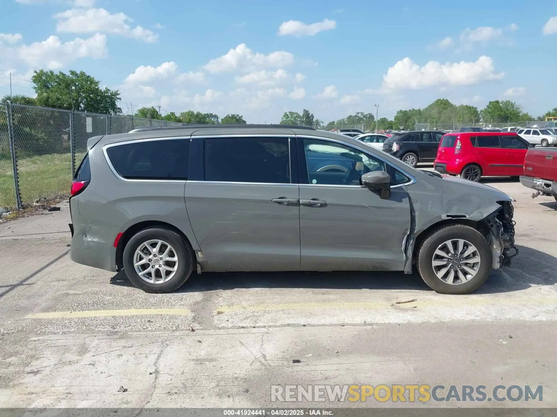 13 fotografías del automóvil dañado 2C4RC1BG9NR157831 CHRYSLER PACIFICA 2022