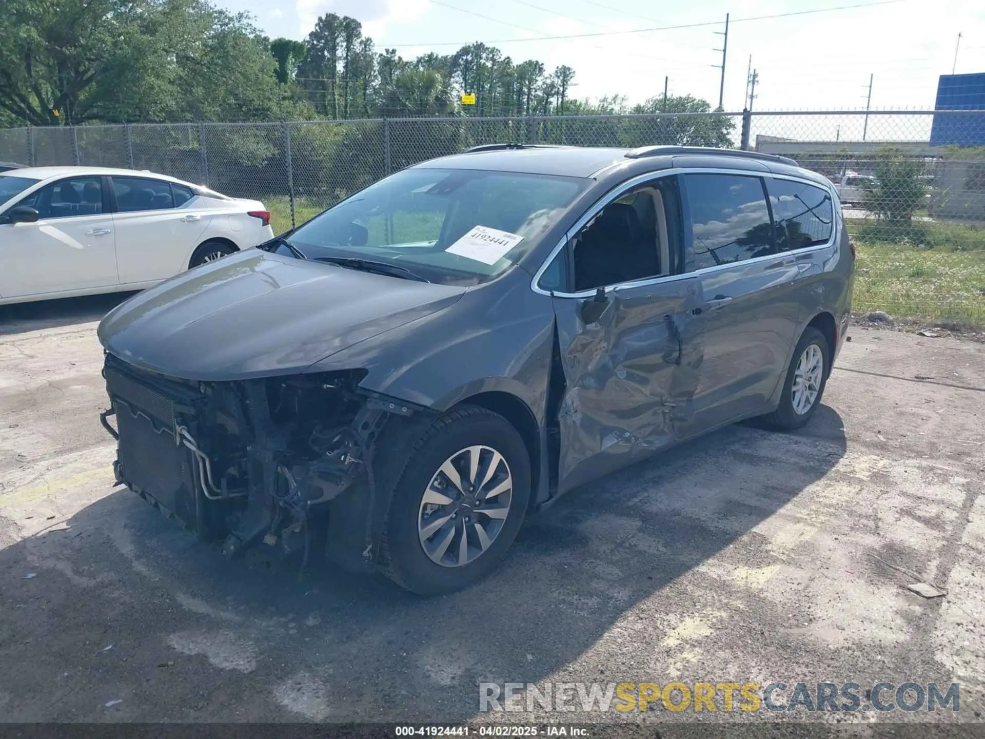 2 fotografías del automóvil dañado 2C4RC1BG9NR157831 CHRYSLER PACIFICA 2022