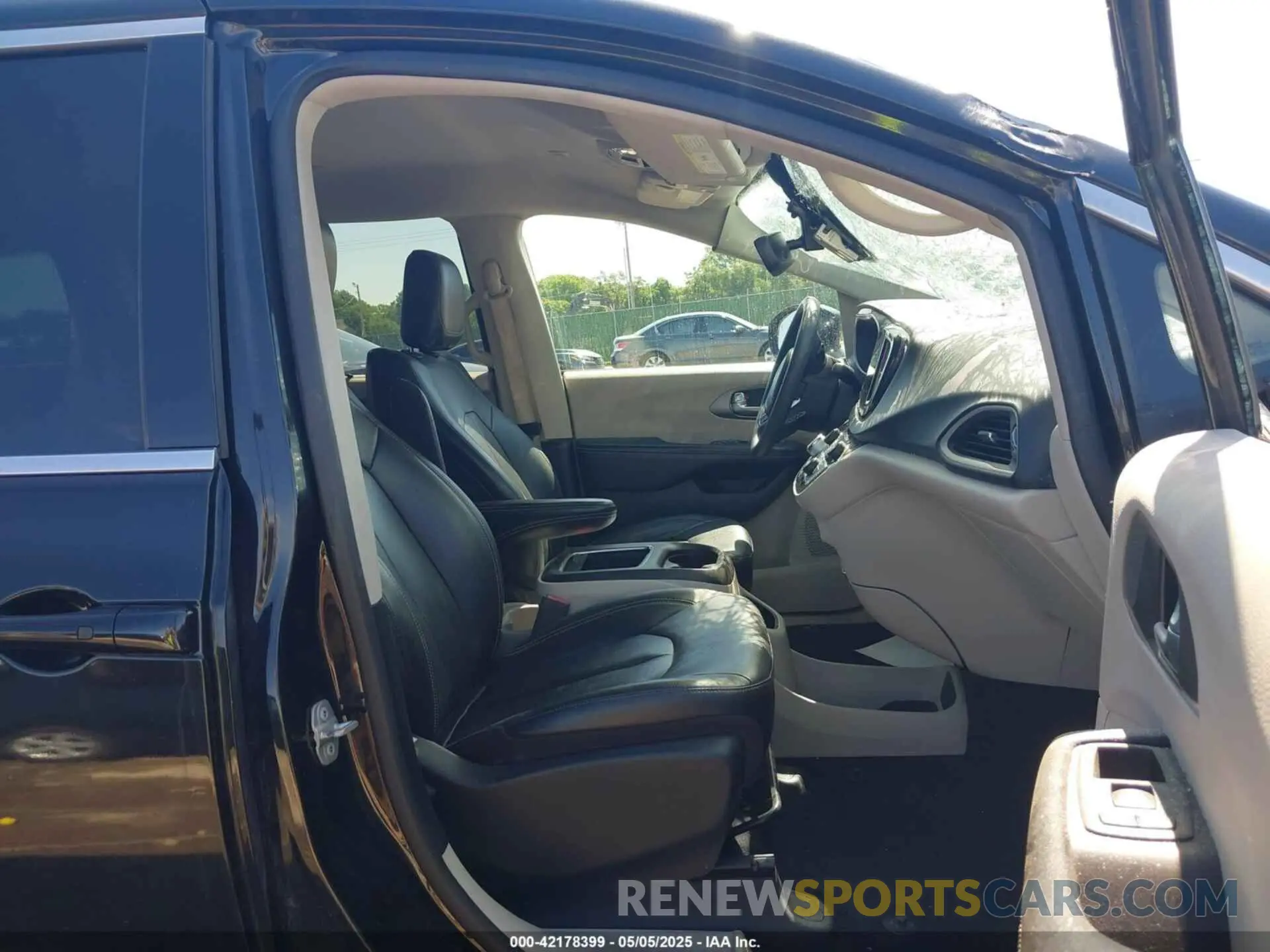 5 fotografías del automóvil dañado 2C4RC1BGXNR142495 CHRYSLER PACIFICA 2022