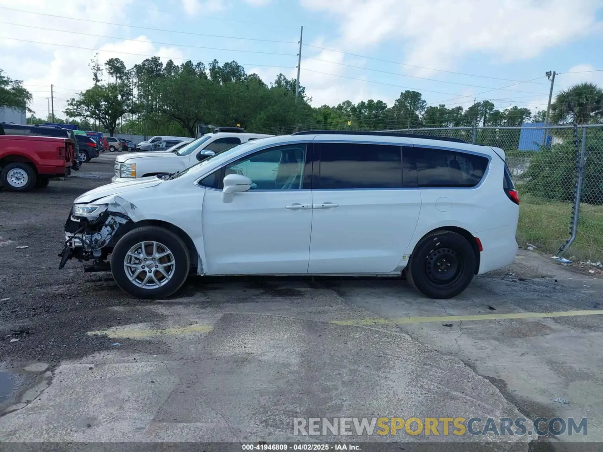 14 fotografías del automóvil dañado 2C4RC1BGXNR233654 CHRYSLER PACIFICA 2022