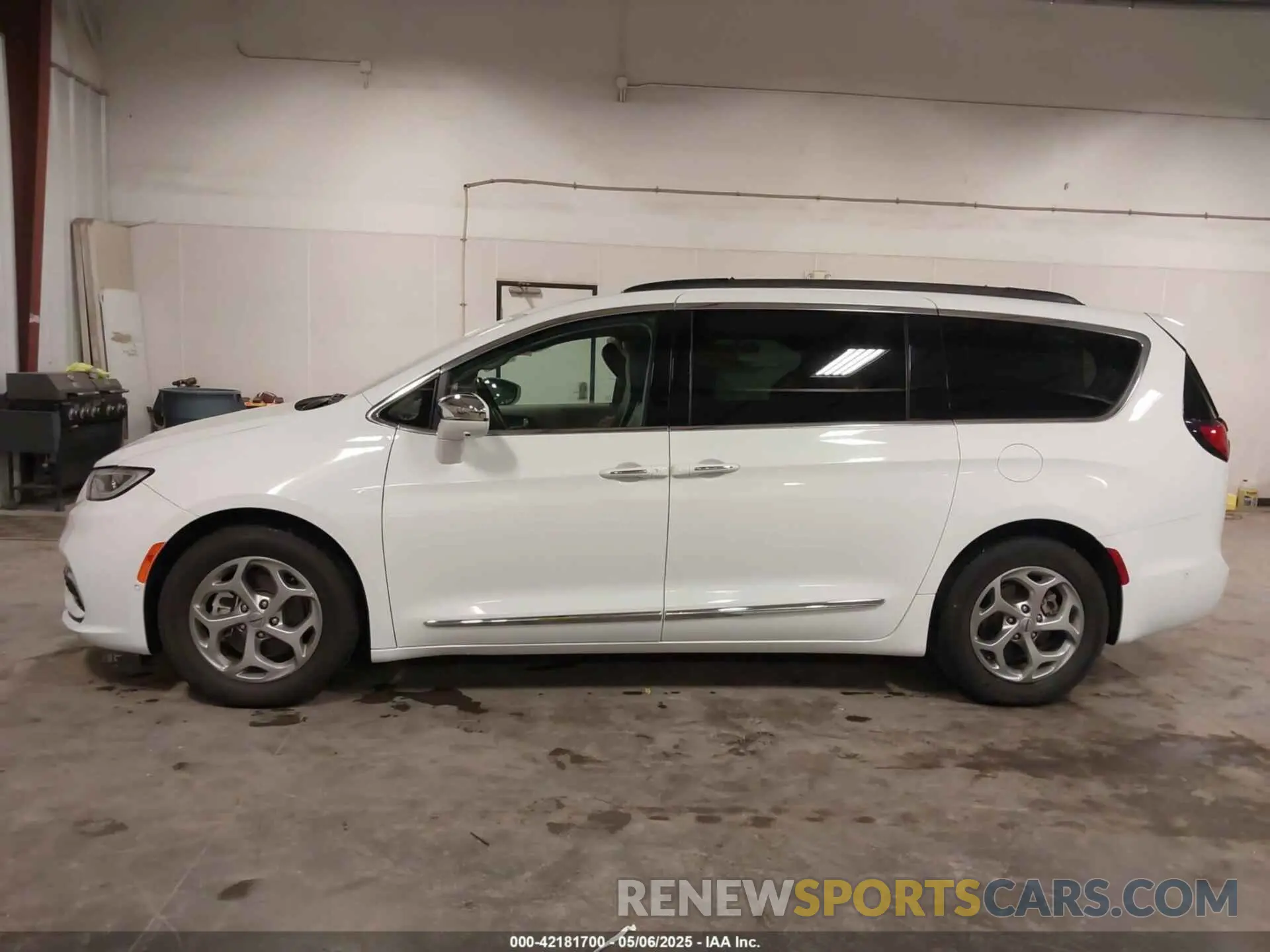 14 fotografías del automóvil dañado 2C4RC1GG6NR147220 CHRYSLER PACIFICA 2022