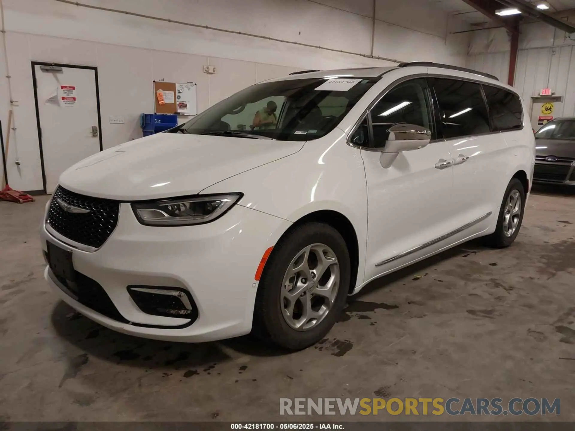 2 fotografías del automóvil dañado 2C4RC1GG6NR147220 CHRYSLER PACIFICA 2022