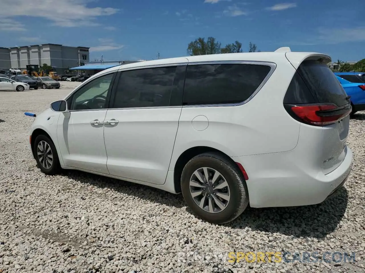 2 fotografías del automóvil dañado 2C4RC1L77NR129699 CHRYSLER PACIFICA 2022