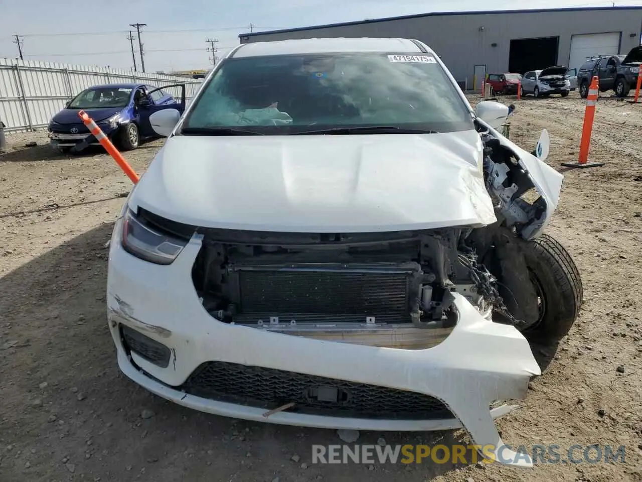 5 fotografías del automóvil dañado 2C4RC1L7XNR220806 CHRYSLER PACIFICA 2022