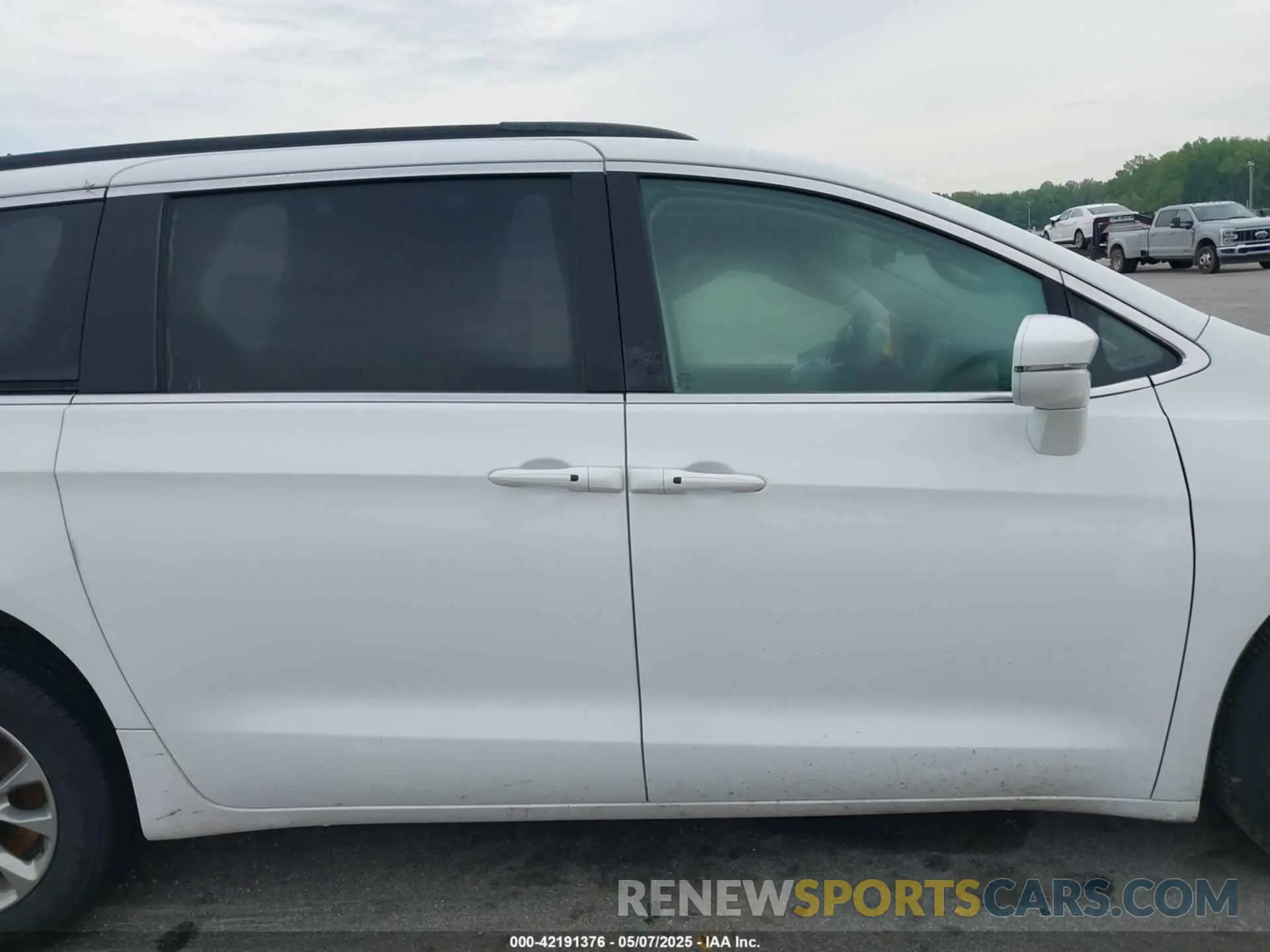 12 fotografías del automóvil dañado 2C4RC3BG1NR156622 CHRYSLER PACIFICA 2022