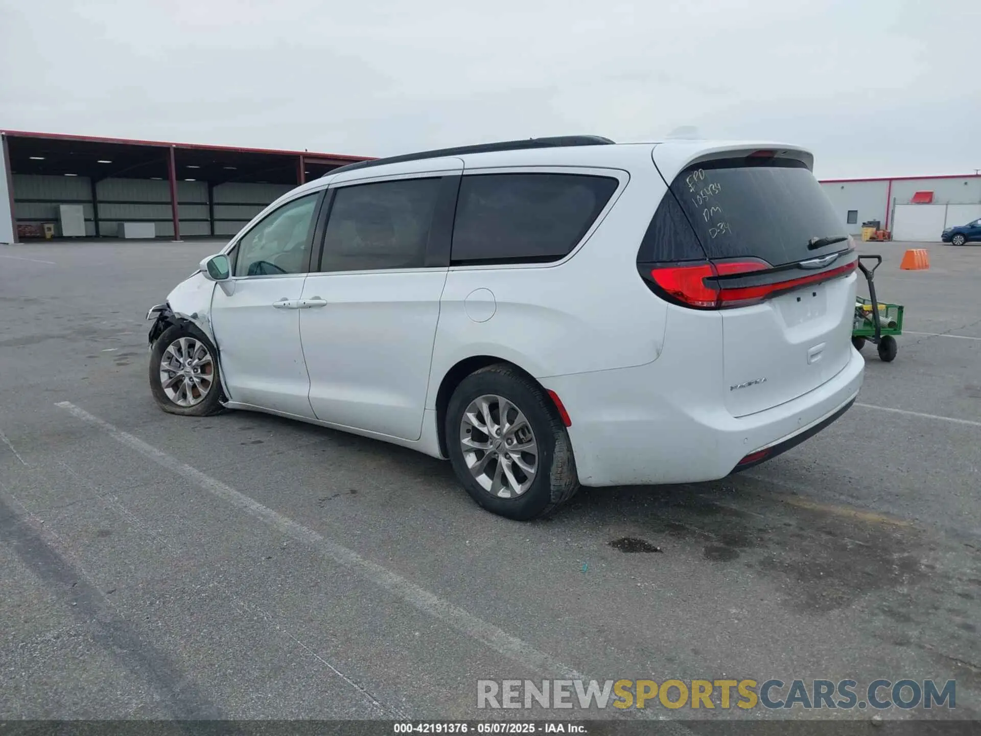 3 fotografías del automóvil dañado 2C4RC3BG1NR156622 CHRYSLER PACIFICA 2022
