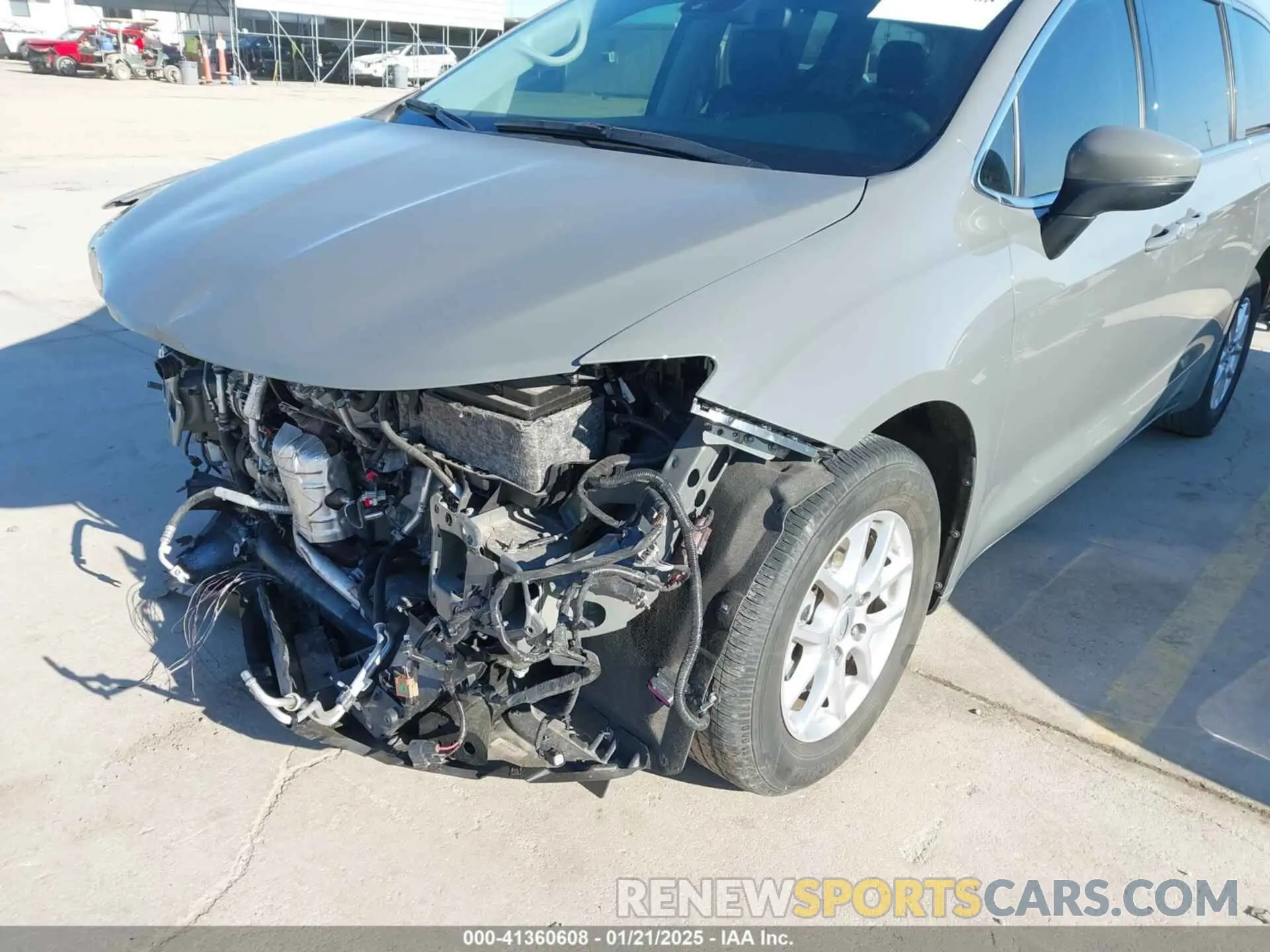 18 fotografías del automóvil dañado 2C4RC1BG0PR506880 CHRYSLER PACIFICA 2023