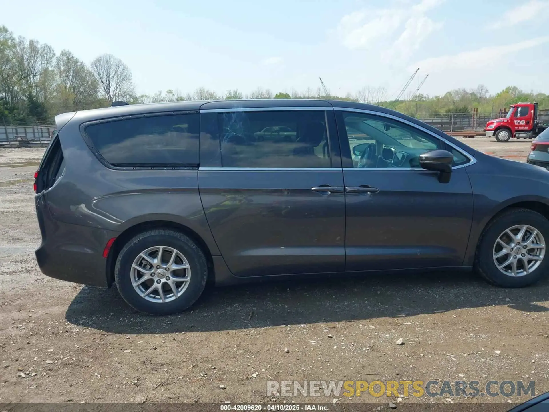 13 fotografías del automóvil dañado 2C4RC1BG0PR529219 CHRYSLER PACIFICA 2023