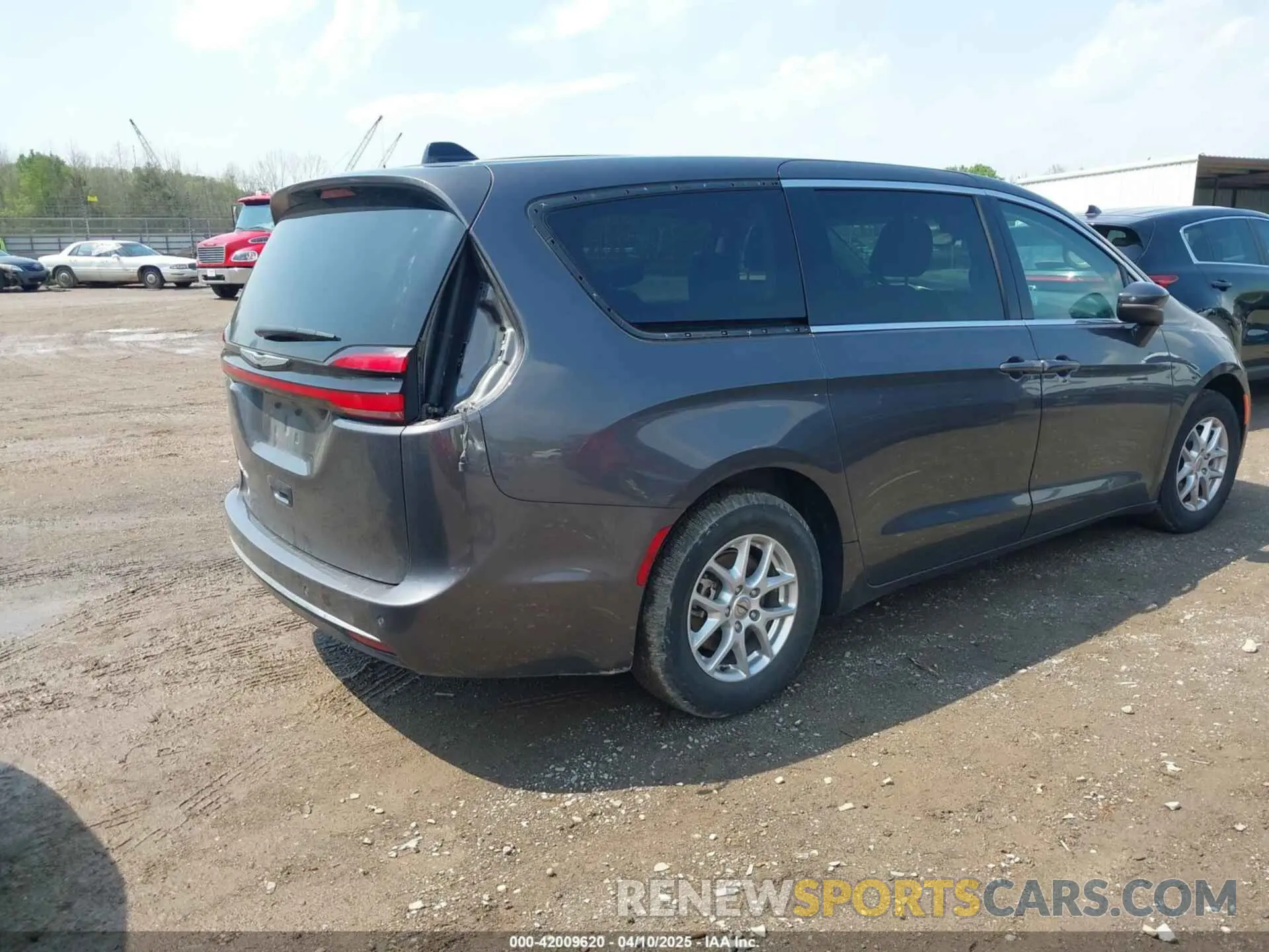 4 fotografías del automóvil dañado 2C4RC1BG0PR529219 CHRYSLER PACIFICA 2023