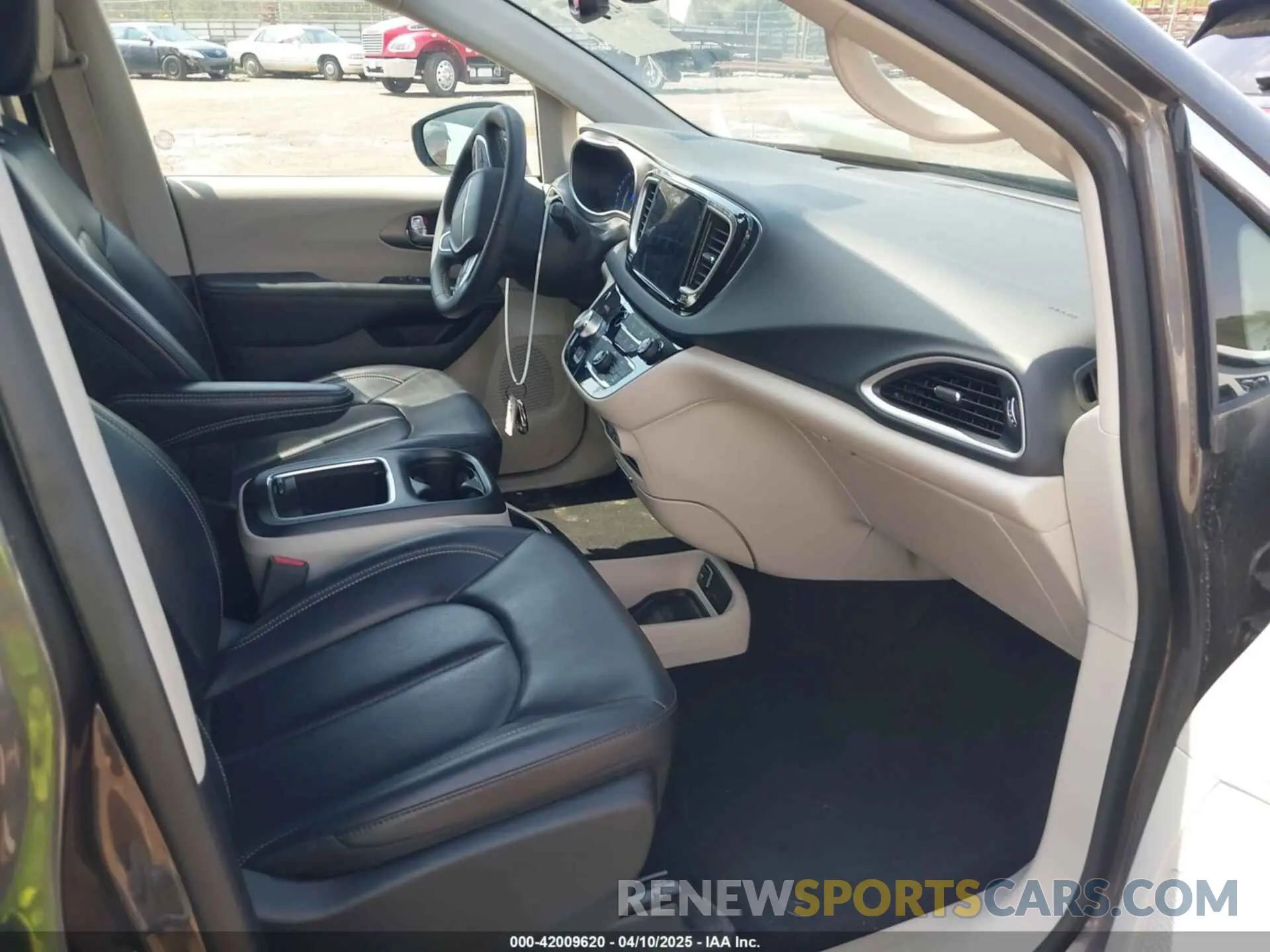 5 fotografías del automóvil dañado 2C4RC1BG0PR529219 CHRYSLER PACIFICA 2023
