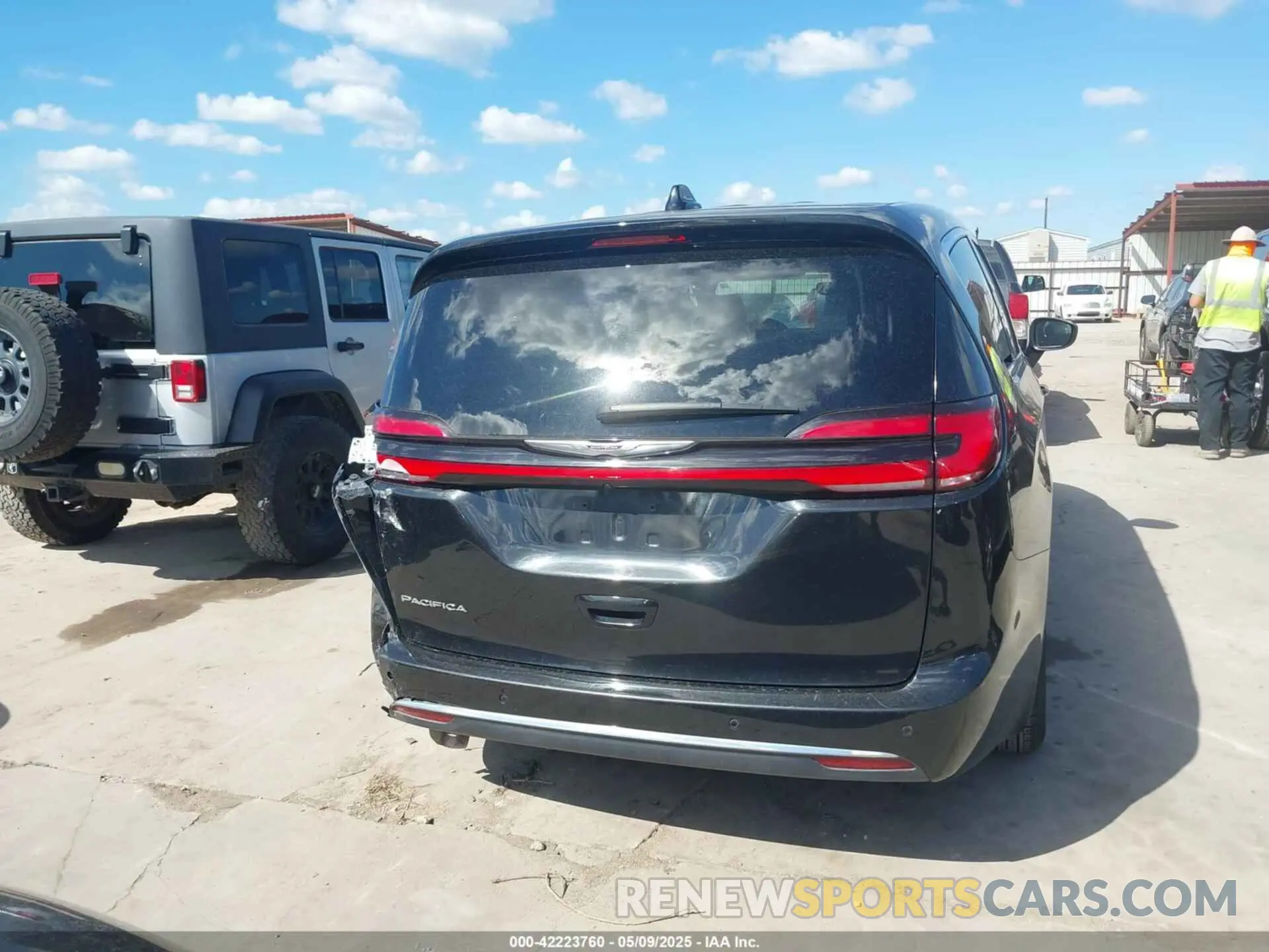 16 fotografías del automóvil dañado 2C4RC1BG0PR586391 CHRYSLER PACIFICA 2023