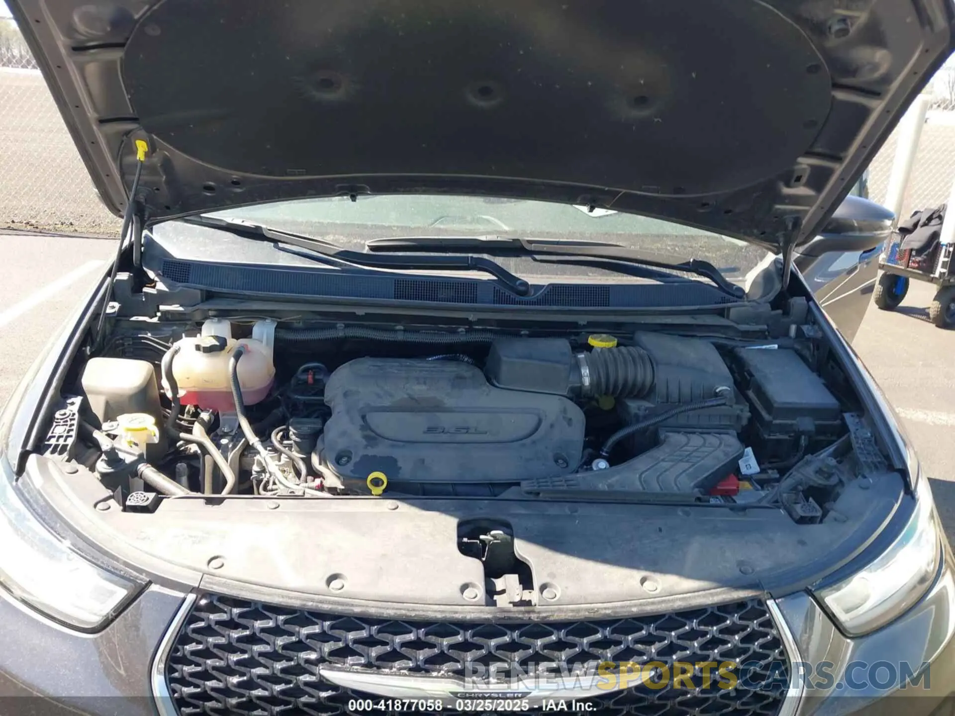 10 fotografías del automóvil dañado 2C4RC1BG0PR601147 CHRYSLER PACIFICA 2023