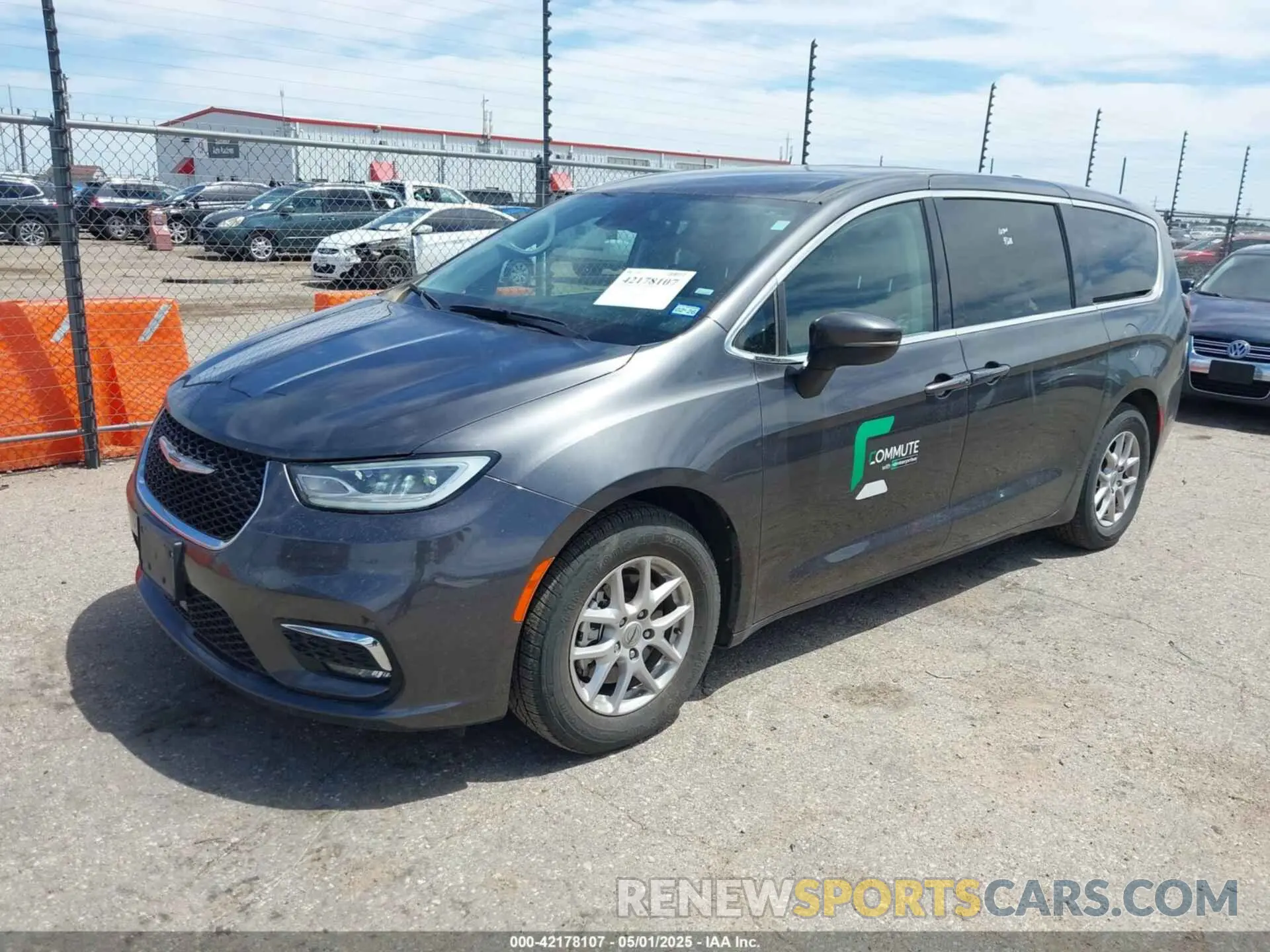 2 fotografías del automóvil dañado 2C4RC1BG1PR536602 CHRYSLER PACIFICA 2023