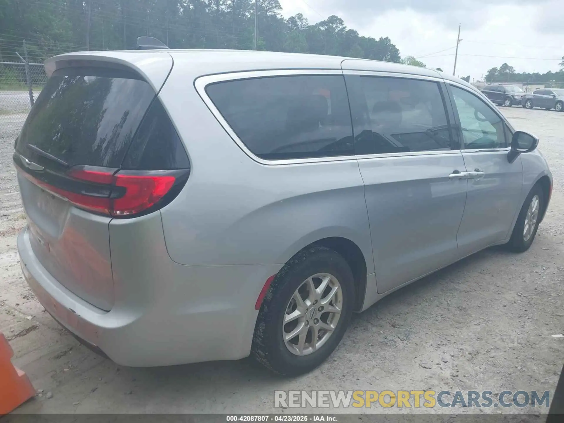 4 fotografías del automóvil dañado 2C4RC1BG1PR620094 CHRYSLER PACIFICA 2023