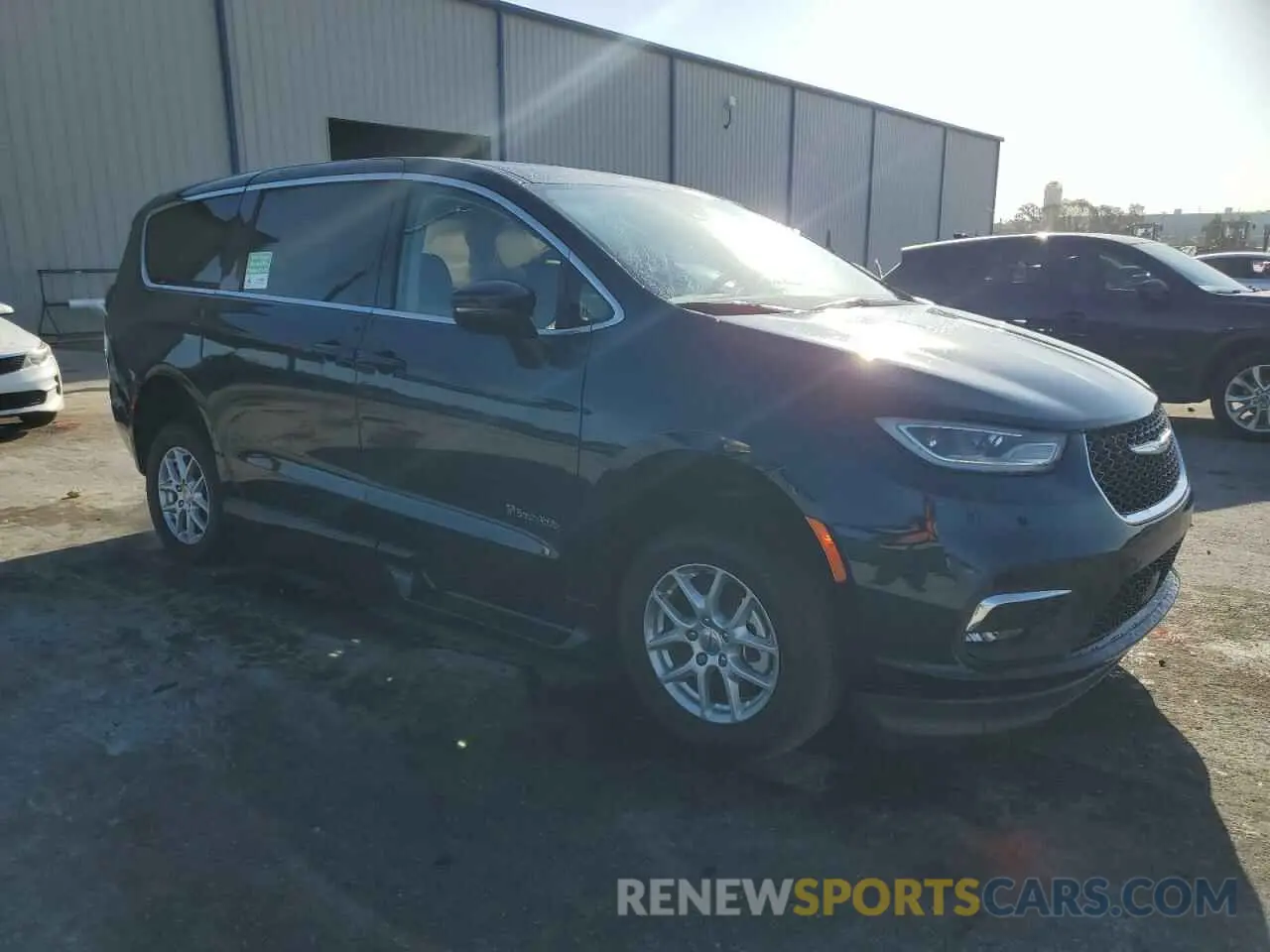 4 fotografías del automóvil dañado 2C4RC1BG2PR508808 CHRYSLER PACIFICA 2023