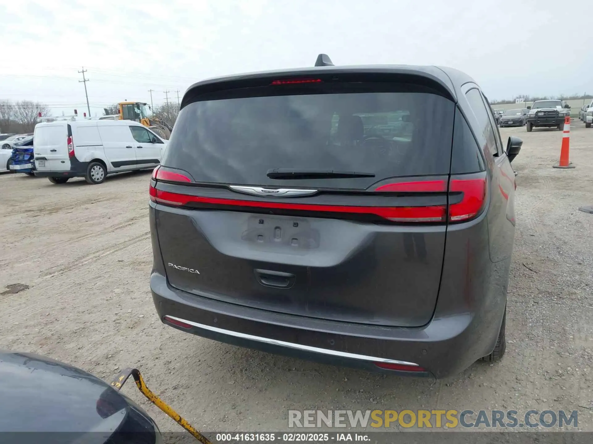 16 fotografías del automóvil dañado 2C4RC1BG2PR550444 CHRYSLER PACIFICA 2023