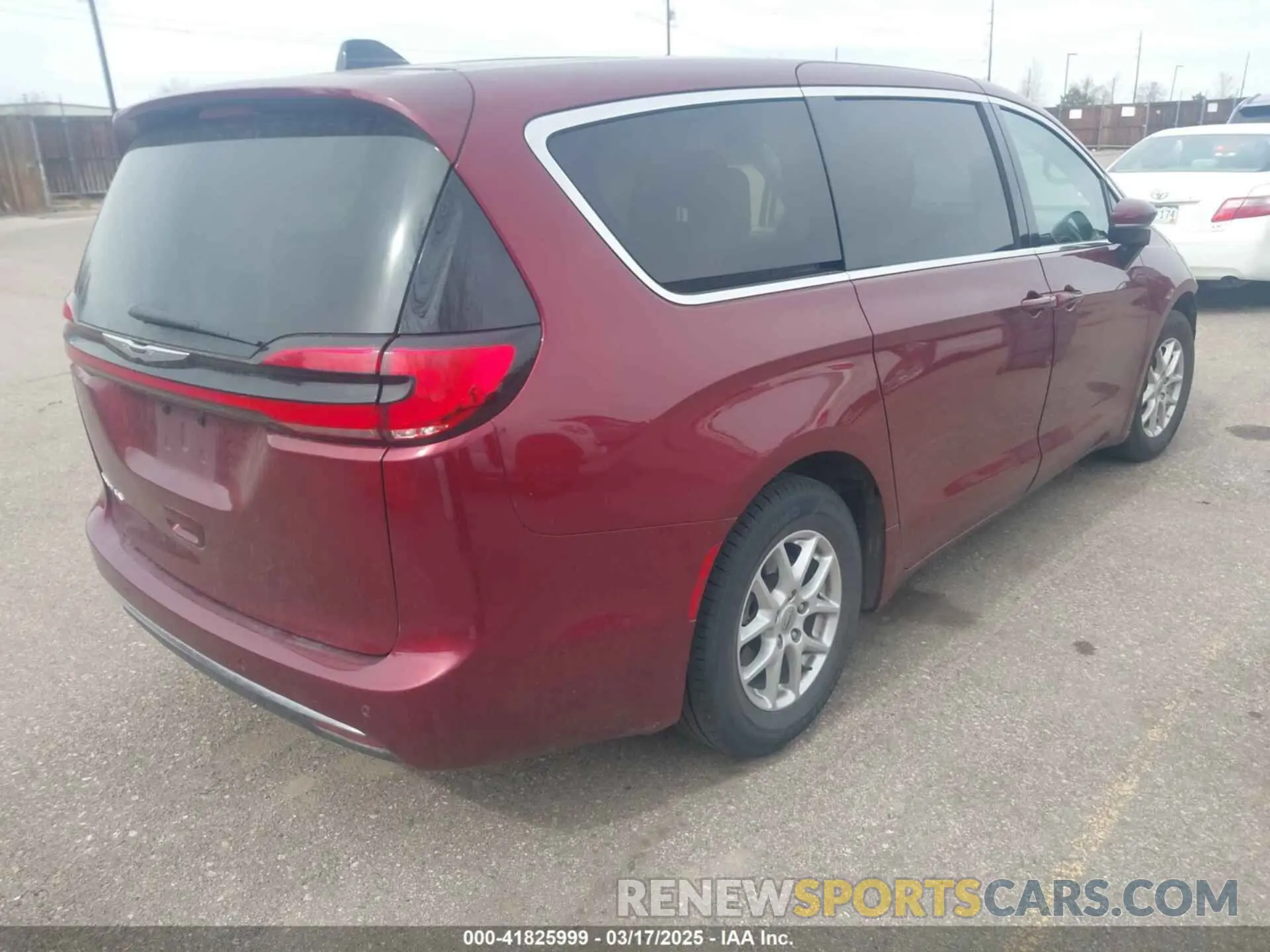 4 fotografías del automóvil dañado 2C4RC1BG2PR566692 CHRYSLER PACIFICA 2023