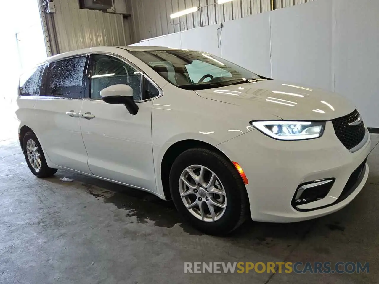 4 fotografías del automóvil dañado 2C4RC1BG2PR581306 CHRYSLER PACIFICA 2023