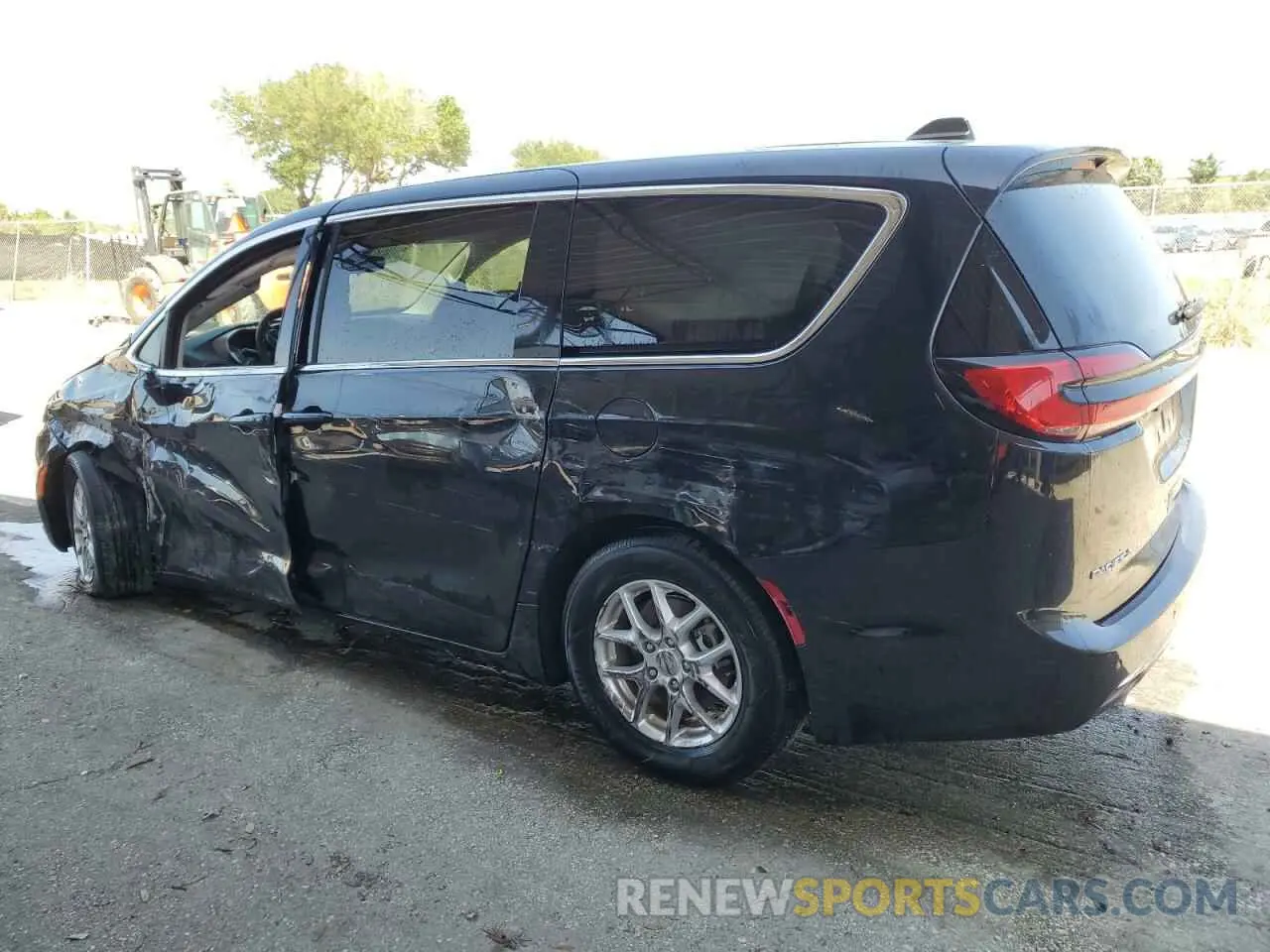 2 fotografías del automóvil dañado 2C4RC1BG2PR605667 CHRYSLER PACIFICA 2023