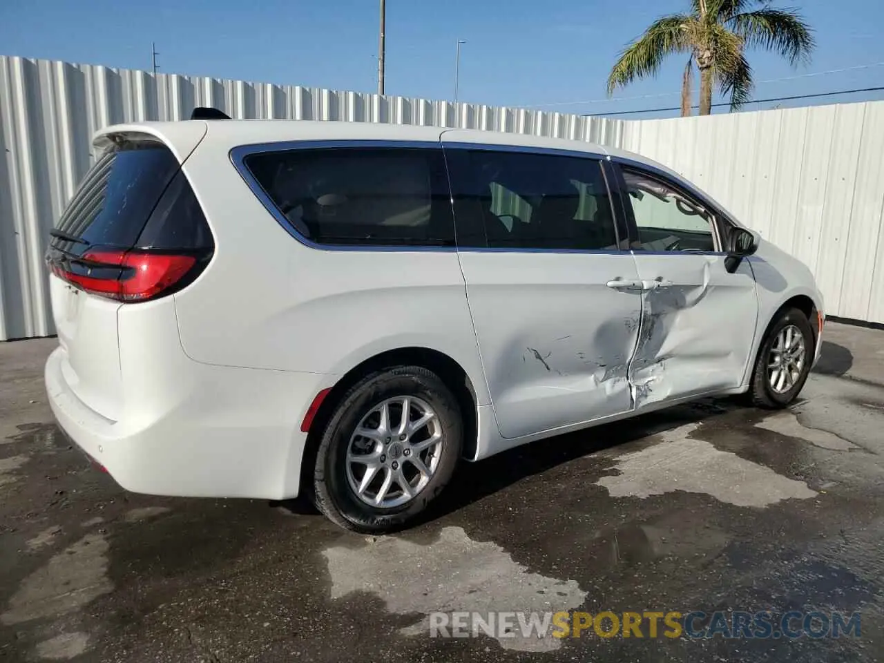 3 fotografías del automóvil dañado 2C4RC1BG2PR605894 CHRYSLER PACIFICA 2023
