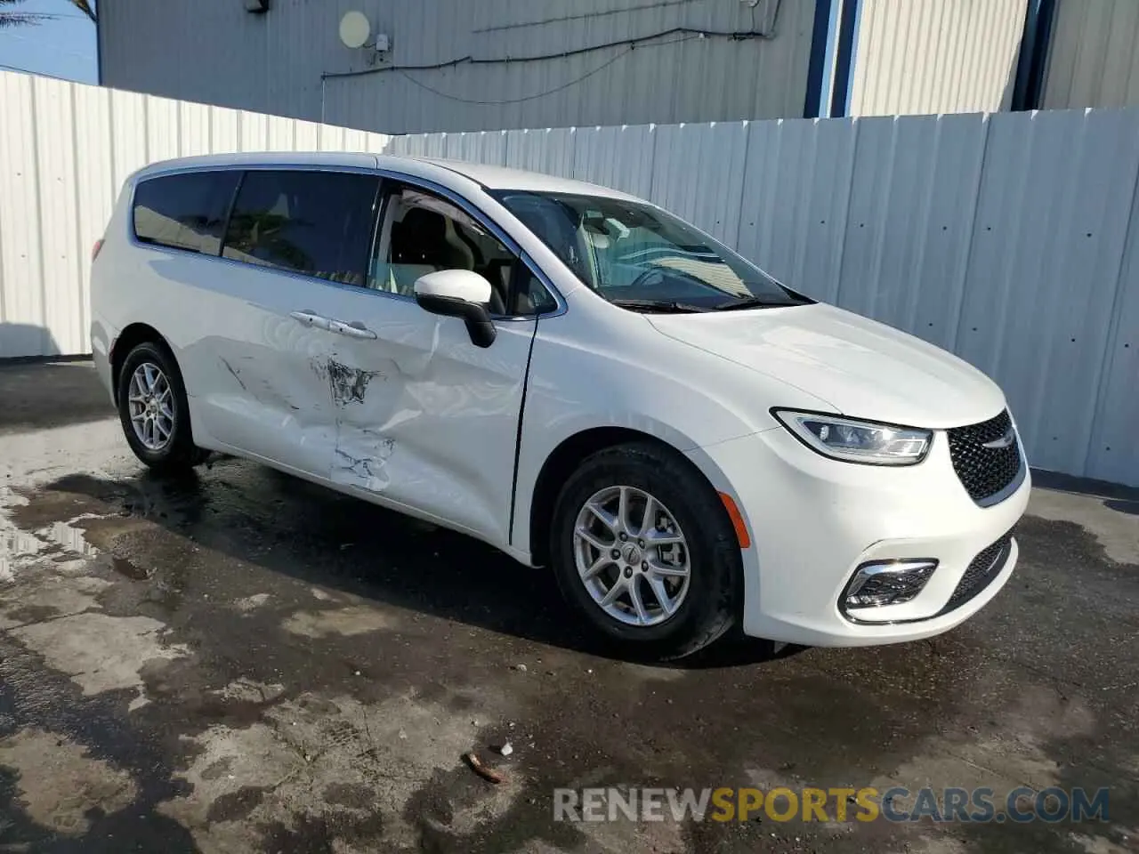 4 fotografías del automóvil dañado 2C4RC1BG2PR605894 CHRYSLER PACIFICA 2023