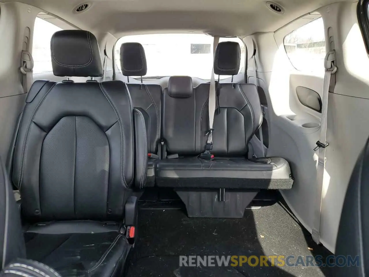 10 fotografías del automóvil dañado 2C4RC1BG3PR605662 CHRYSLER PACIFICA 2023
