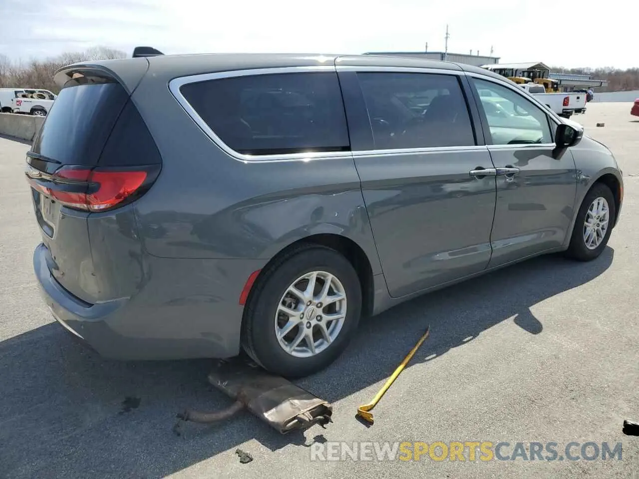 3 fotografías del automóvil dañado 2C4RC1BG3PR605662 CHRYSLER PACIFICA 2023
