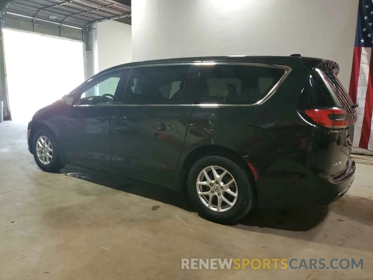 2 fotografías del automóvil dañado 2C4RC1BG3PR627824 CHRYSLER PACIFICA 2023
