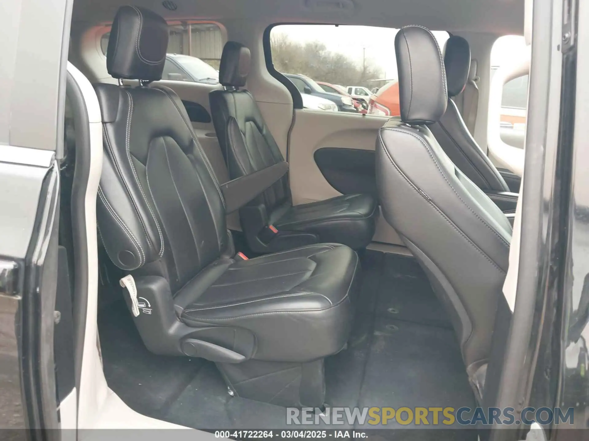 8 fotografías del automóvil dañado 2C4RC1BG4PR532382 CHRYSLER PACIFICA 2023