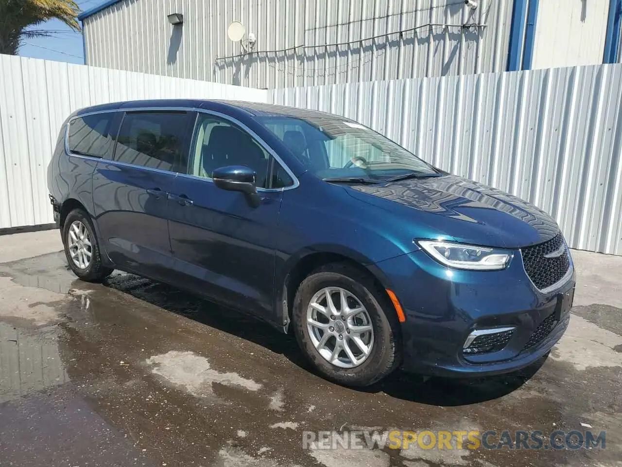 4 fotografías del automóvil dañado 2C4RC1BG4PR574258 CHRYSLER PACIFICA 2023