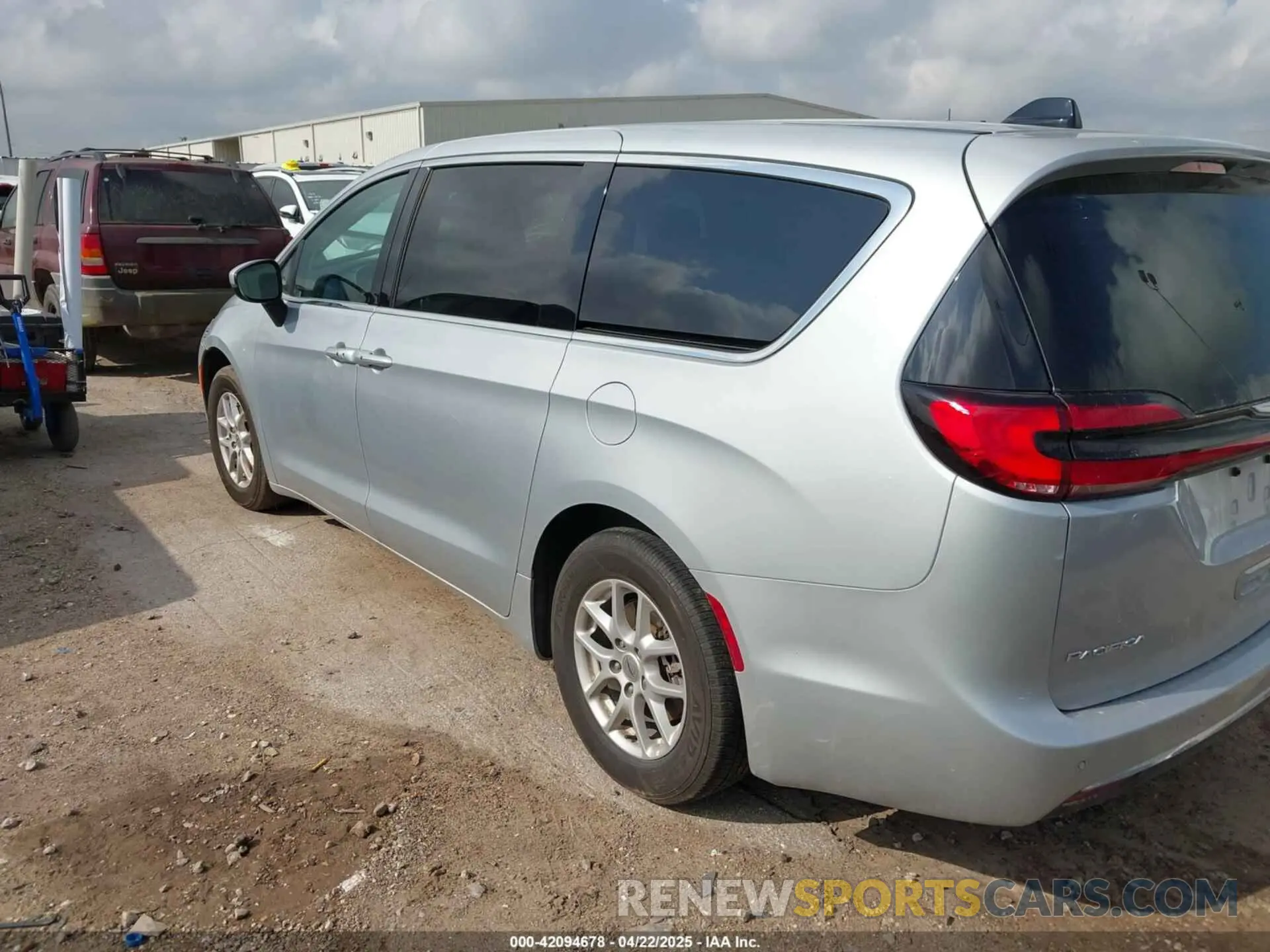 3 fotografías del automóvil dañado 2C4RC1BG4PR594204 CHRYSLER PACIFICA 2023