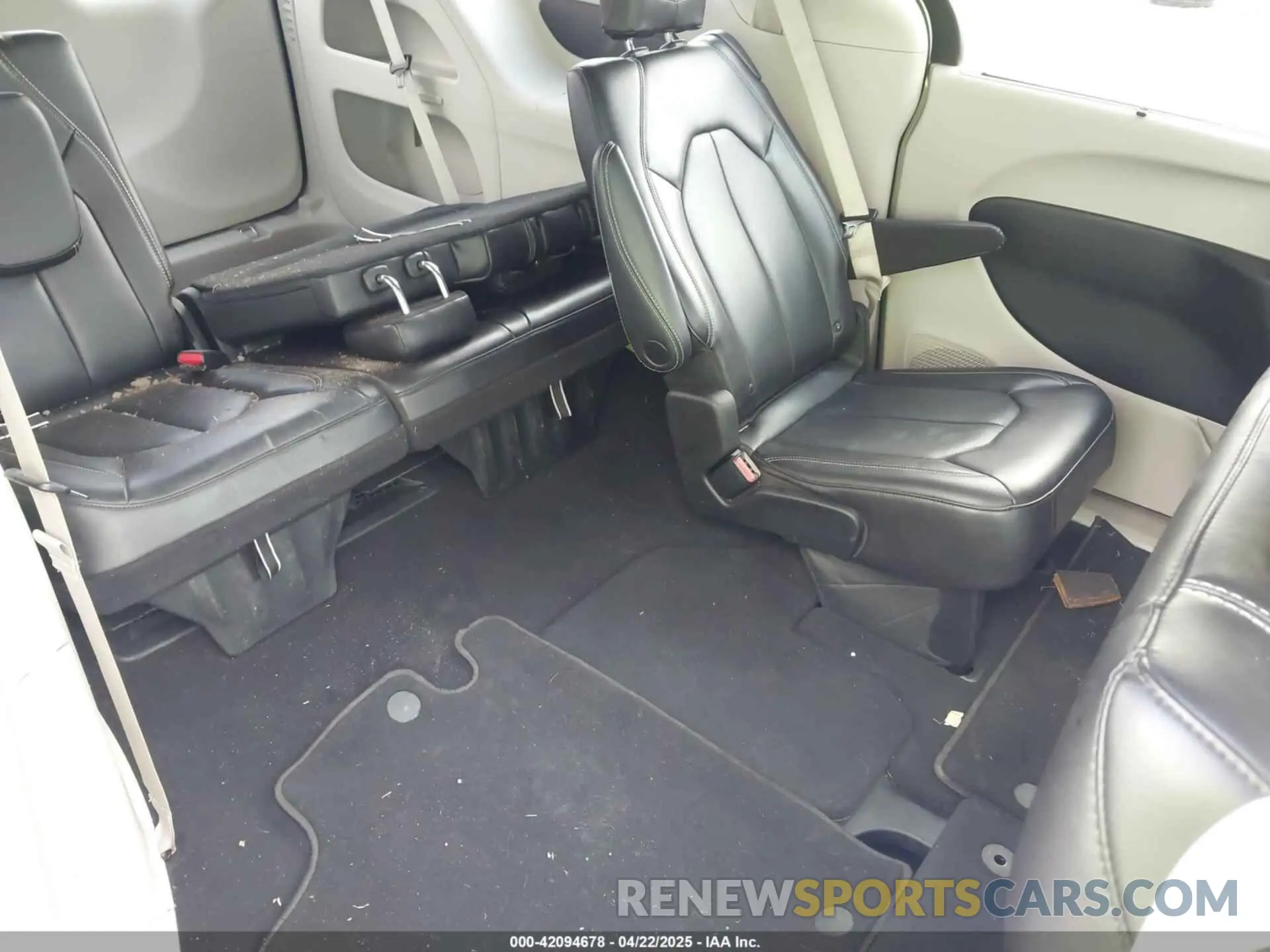 8 fotografías del automóvil dañado 2C4RC1BG4PR594204 CHRYSLER PACIFICA 2023