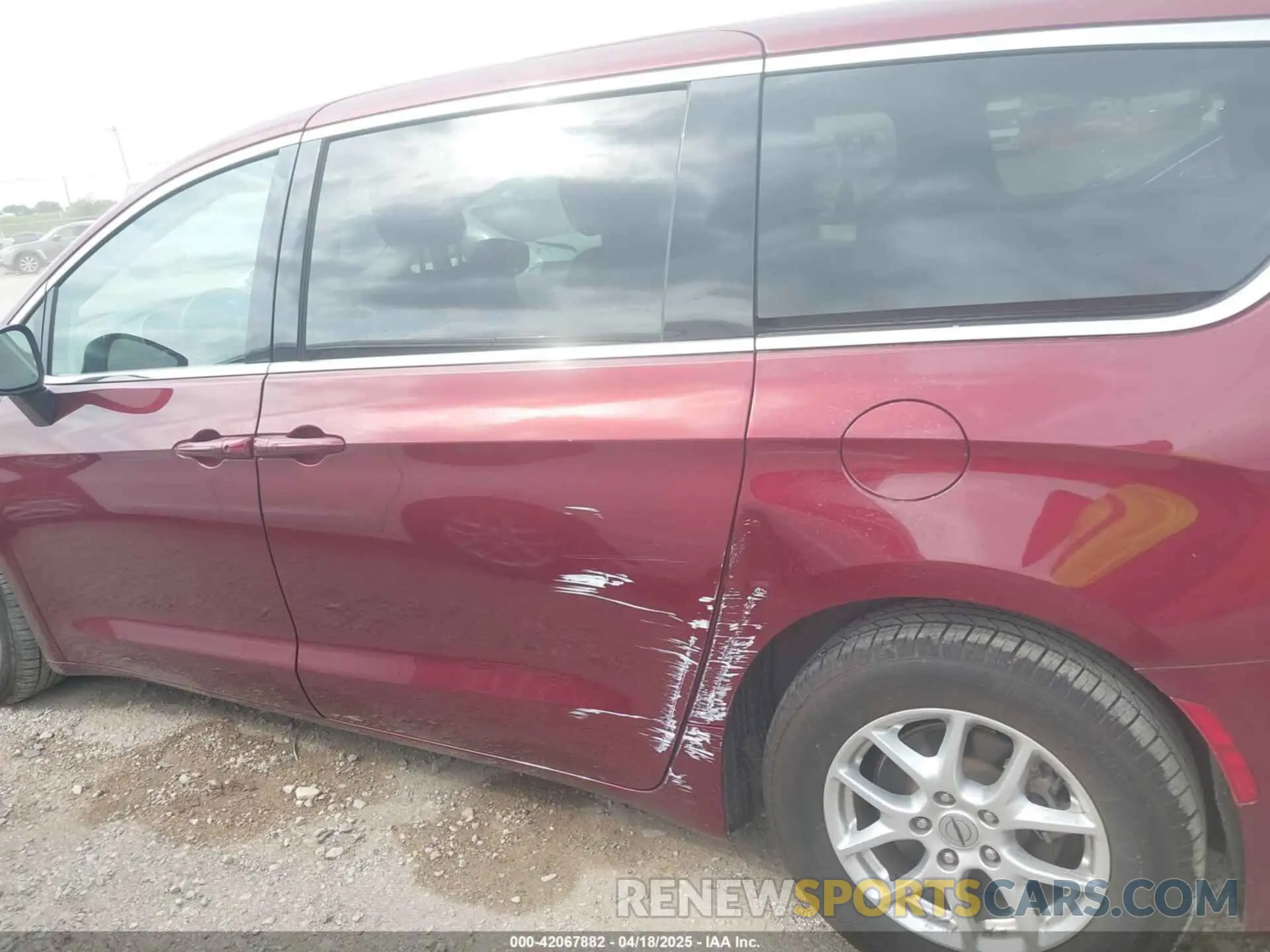 14 fotografías del automóvil dañado 2C4RC1BG5PR578223 CHRYSLER PACIFICA 2023