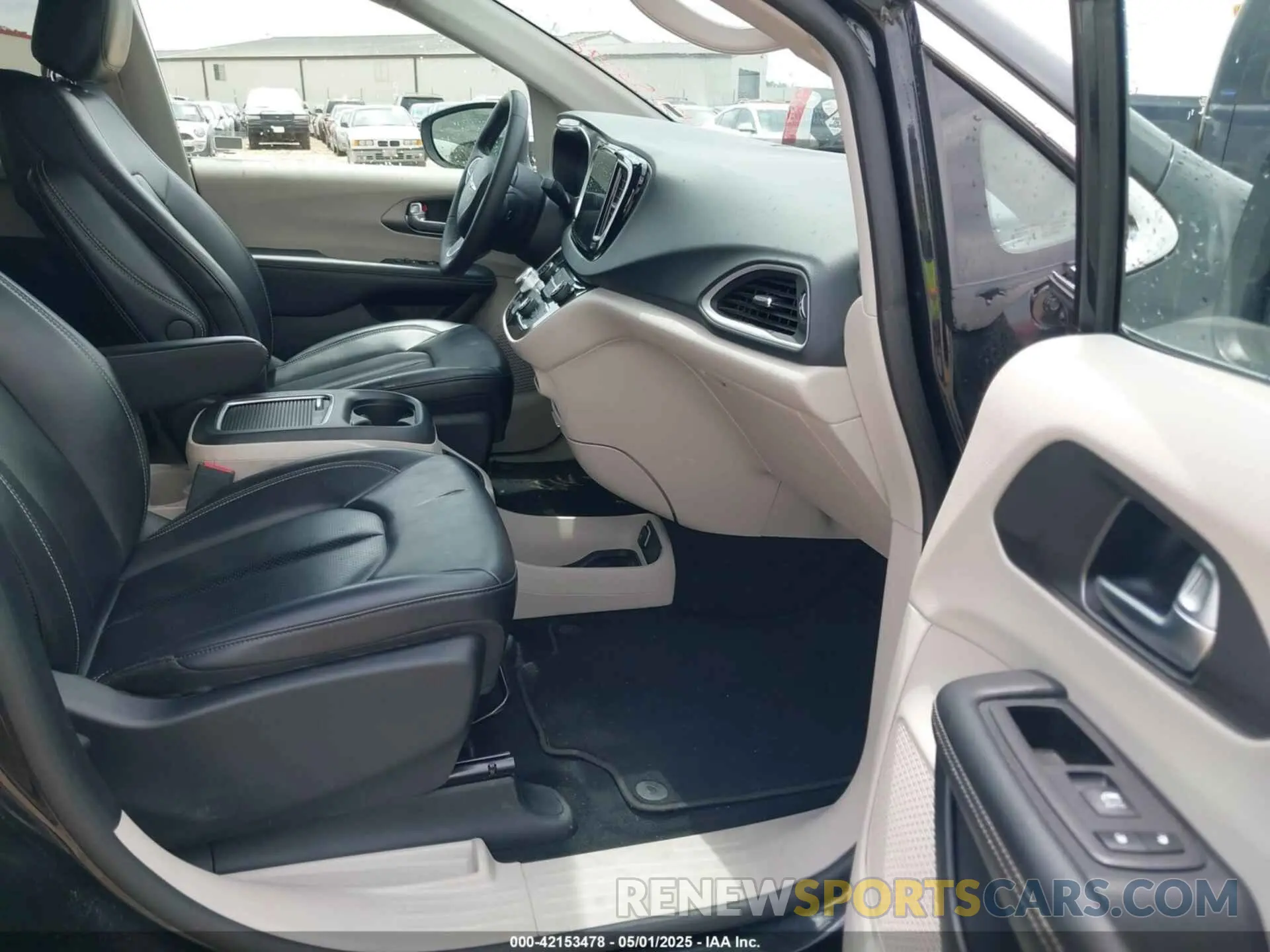 5 fotografías del automóvil dañado 2C4RC1BG5PR601676 CHRYSLER PACIFICA 2023