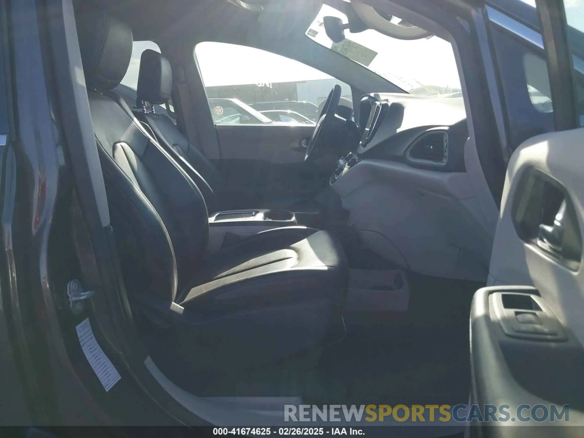 5 fotografías del automóvil dañado 2C4RC1BG6PR514644 CHRYSLER PACIFICA 2023