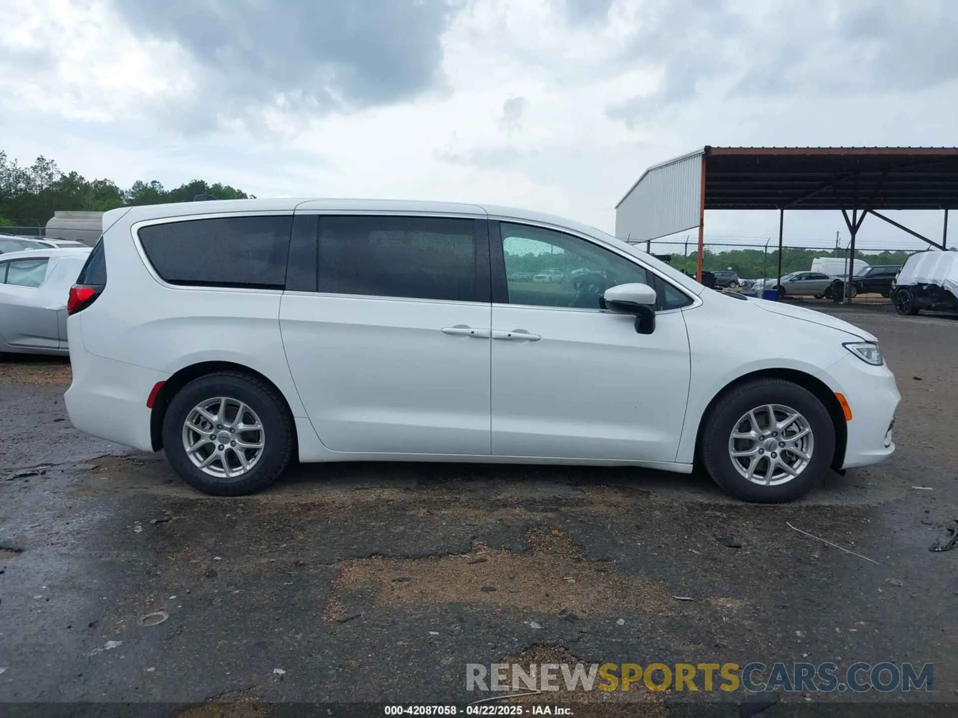 13 fotografías del automóvil dañado 2C4RC1BG6PR591319 CHRYSLER PACIFICA 2023