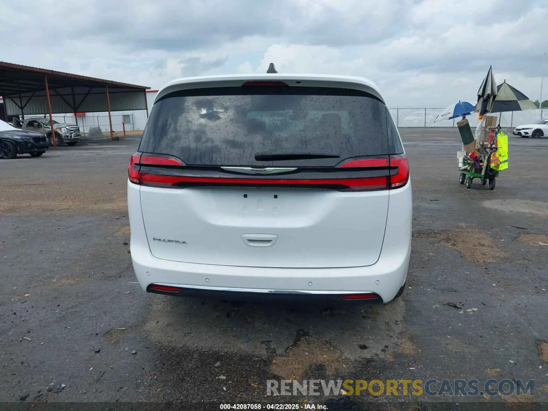 16 fotografías del automóvil dañado 2C4RC1BG6PR591319 CHRYSLER PACIFICA 2023